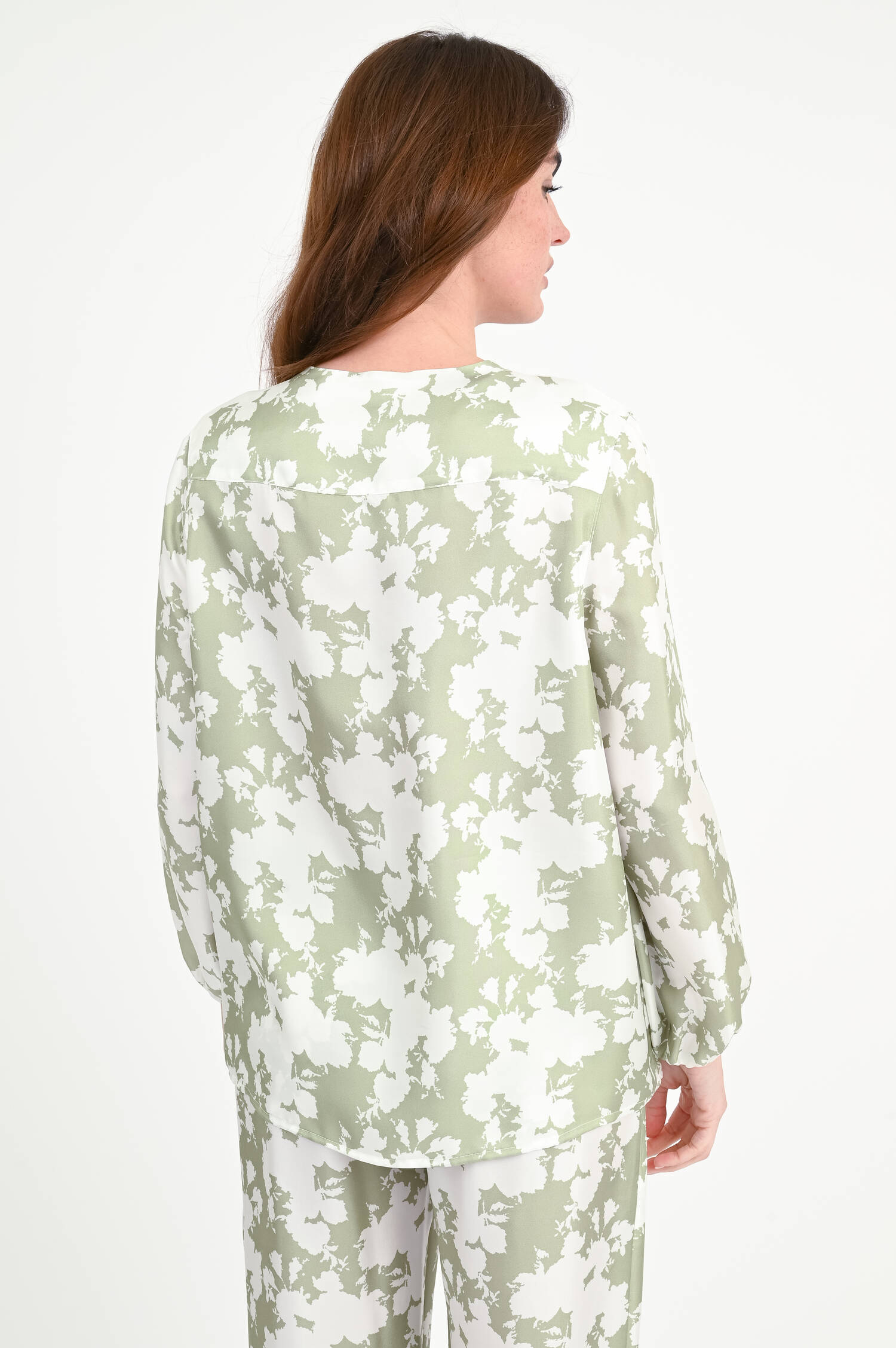 Bluse mit Blumenmuster in Eucalyptus