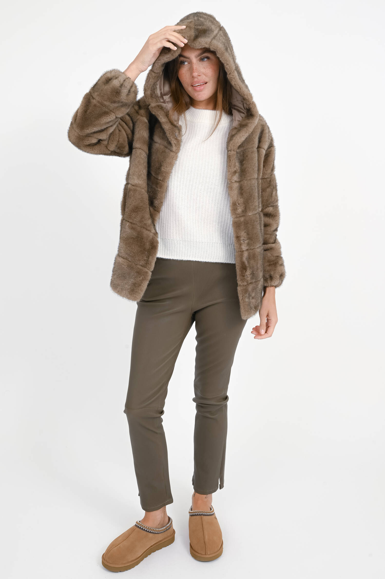 Kunstpelzjacke MINK in Blassbraun Kunstpelzjacke MINK in Blassbraun