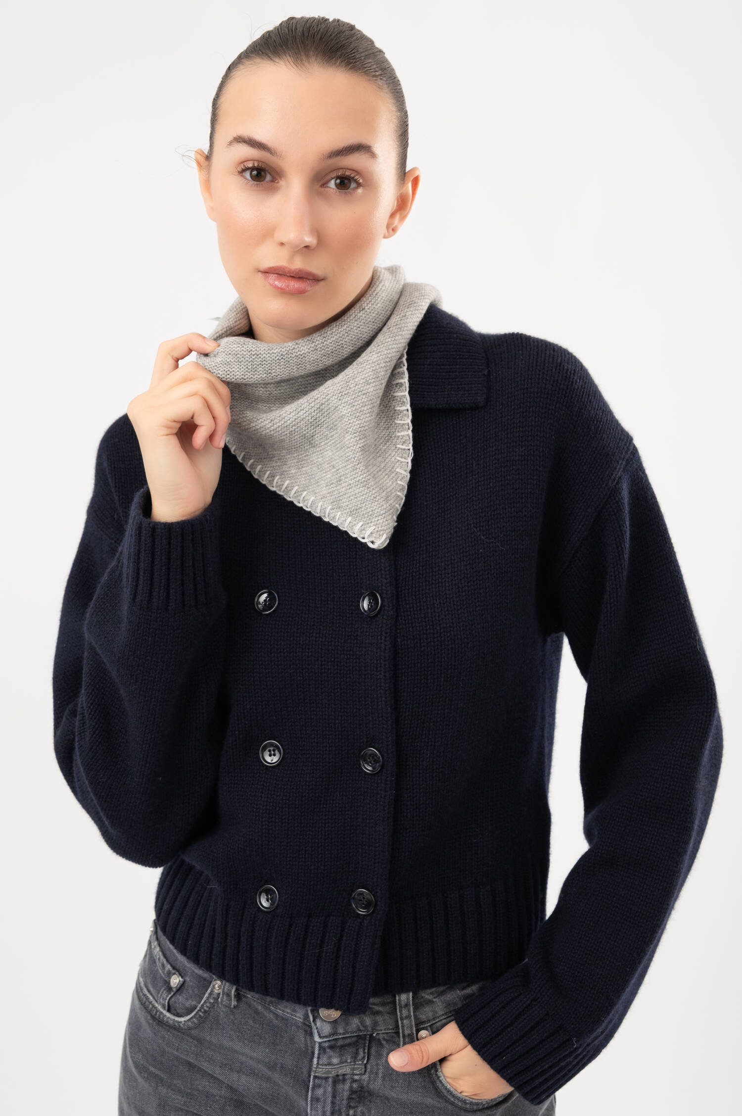 Woll-Cashmere-Dreieckstuch in Grau Woll-Cashmere-Dreieckstuch in Grau