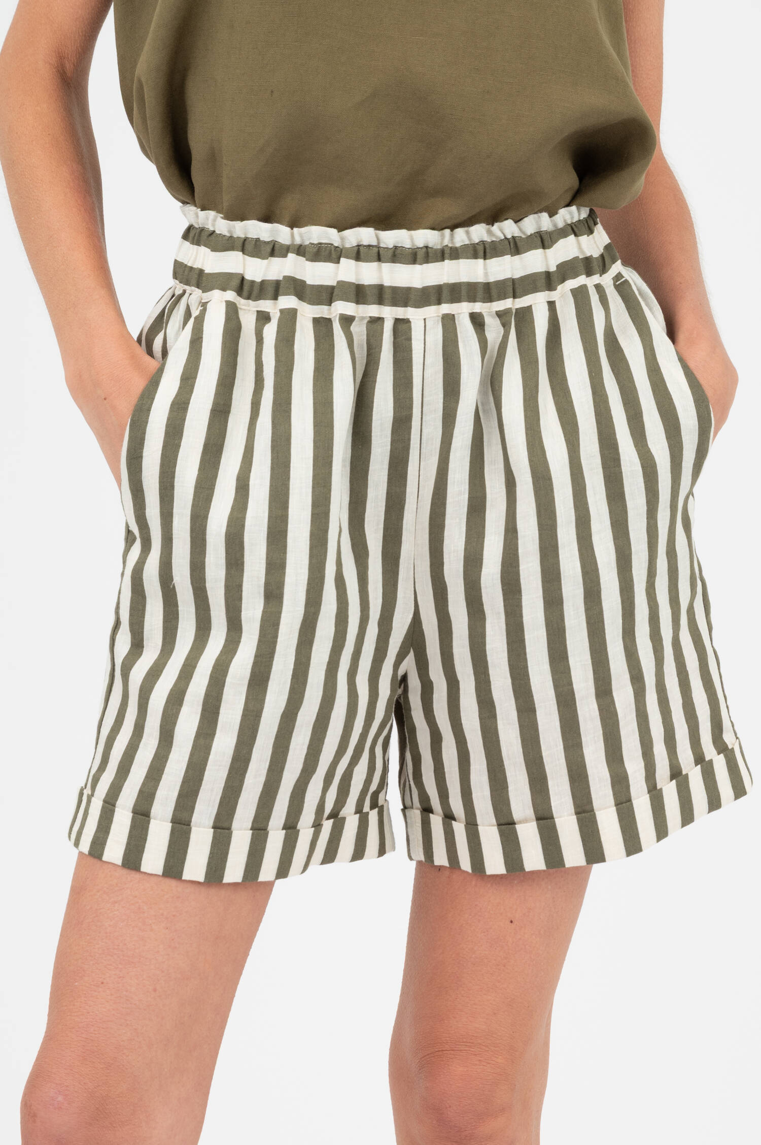 Short BRENDA in Oliv/Weiß gestreift