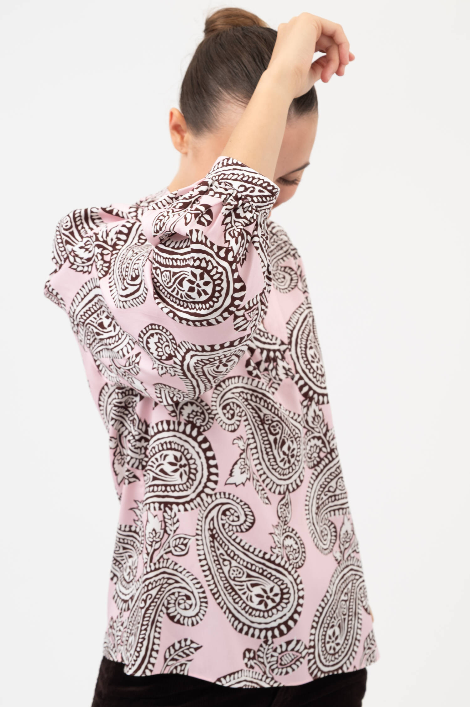 Seiden-Bluse mit Paisley-Print in Rosa