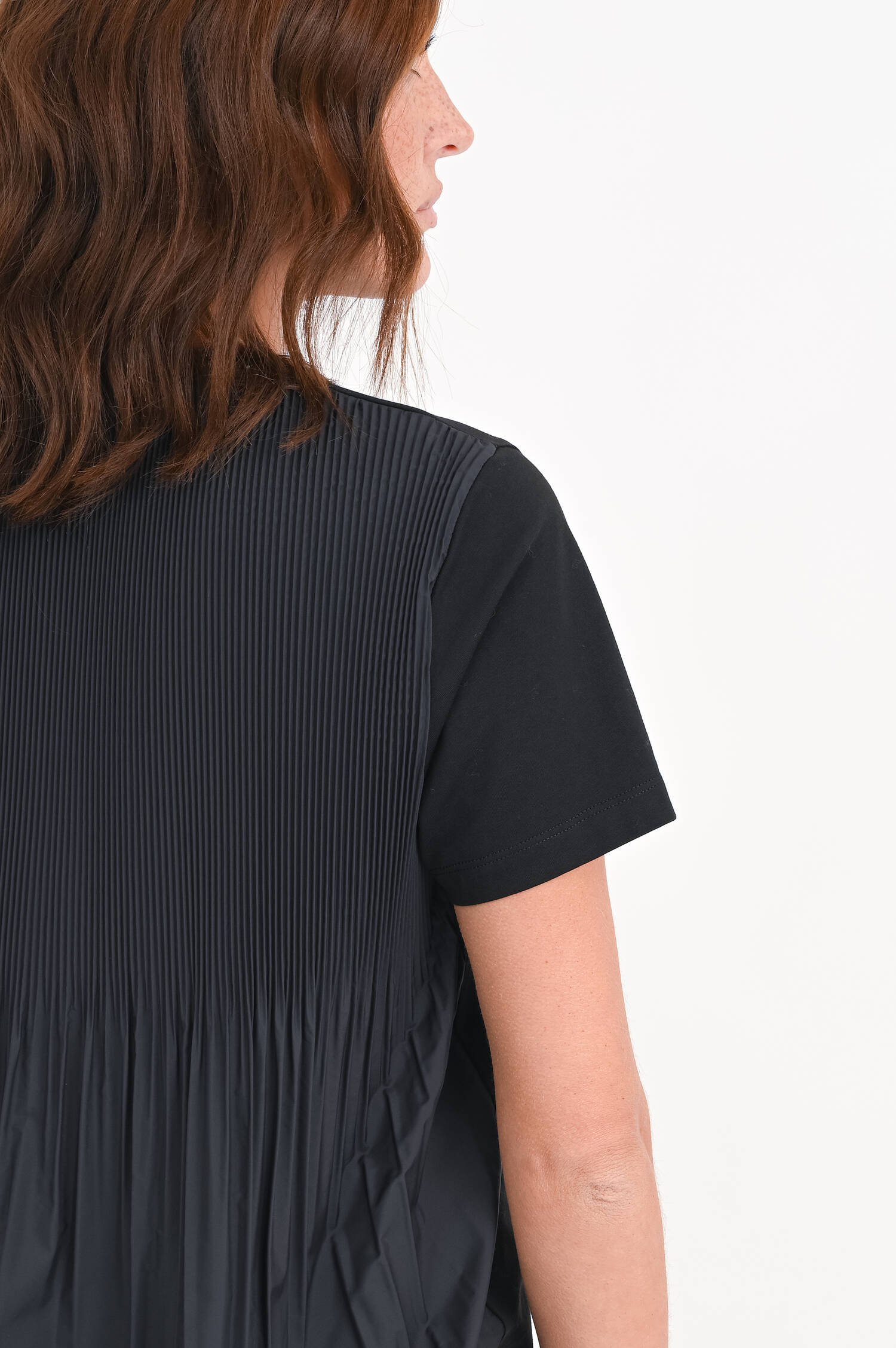Shirt mit Plisseefalten in Schwarz Shirt mit Plisseefalten in Schwarz