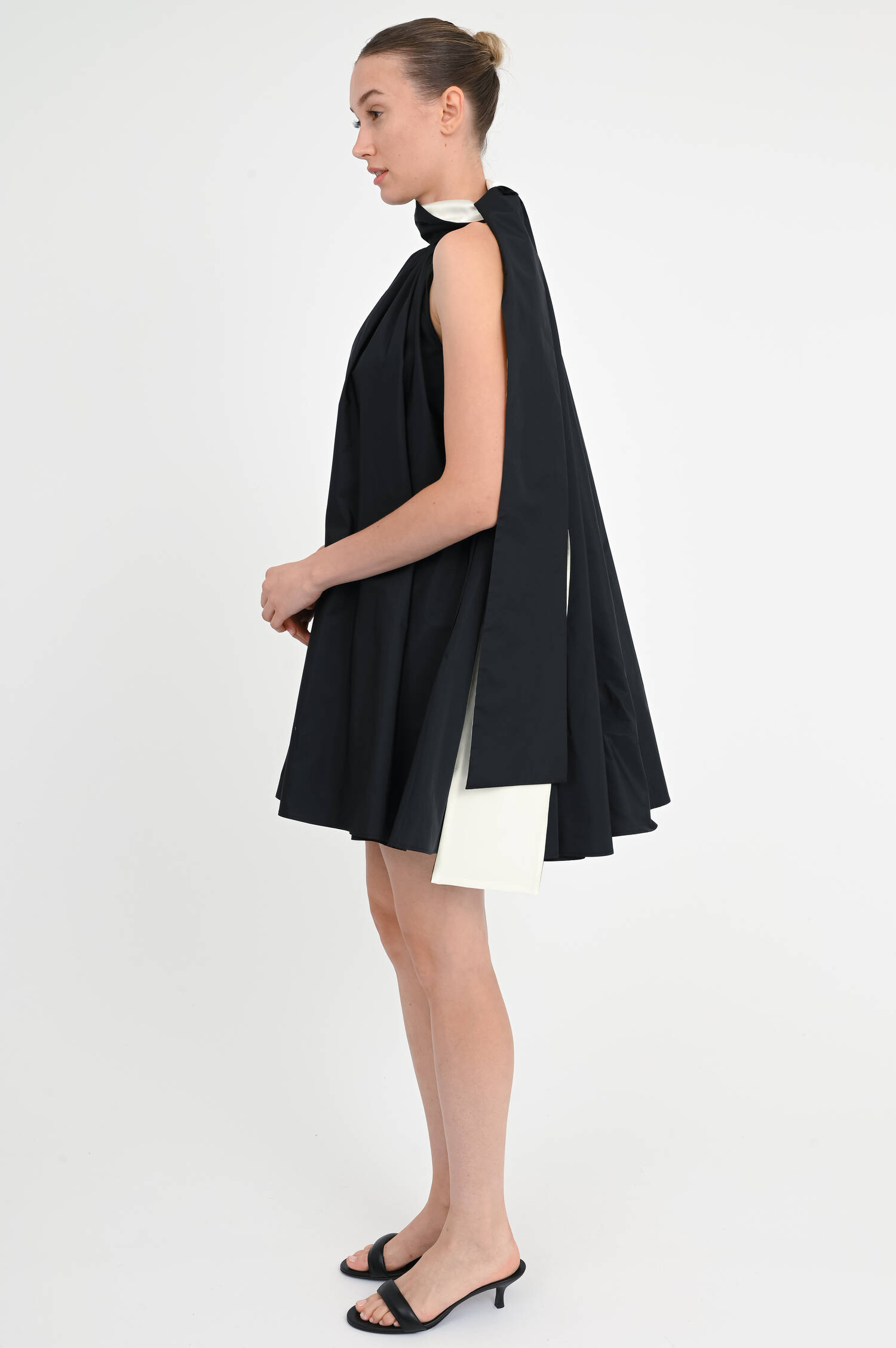 Neckholder-Mini-Kleid BEBER in Schwarz/Champagne