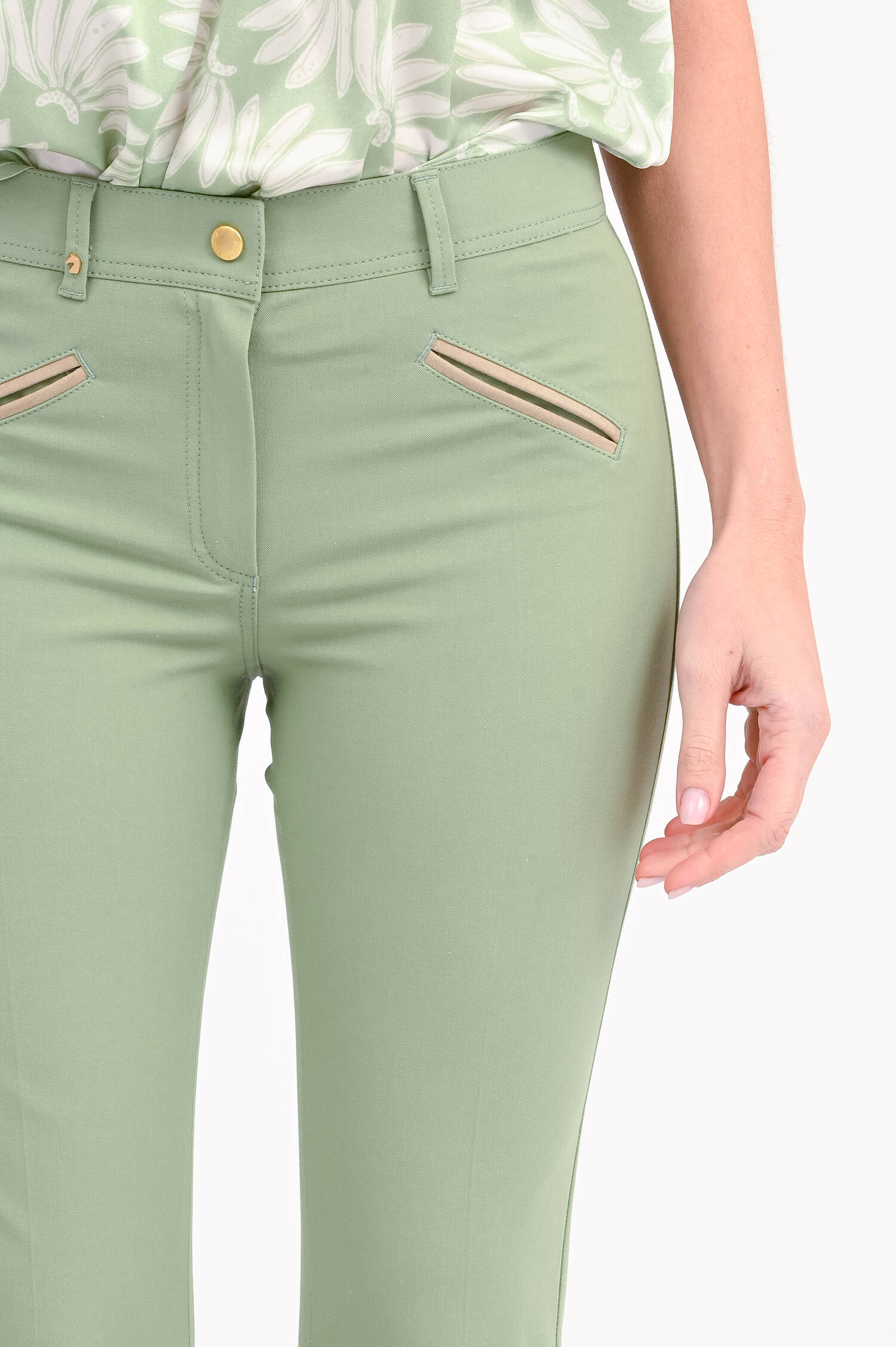  Chino ROYAL mit Lederdetails in Salbei