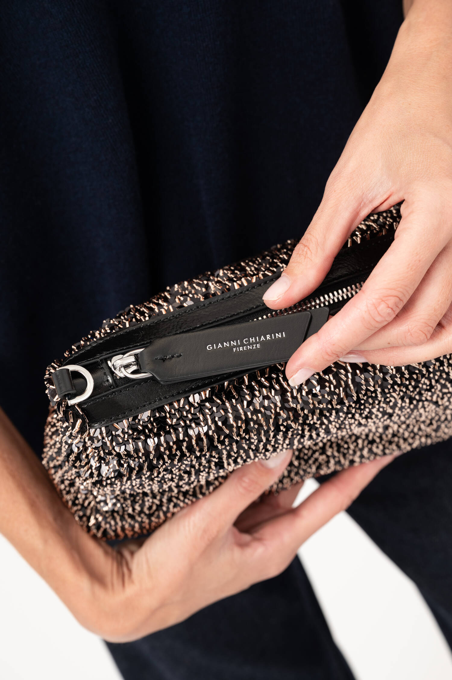 Pailletten-Clutch NORA MEDIUM in Braun