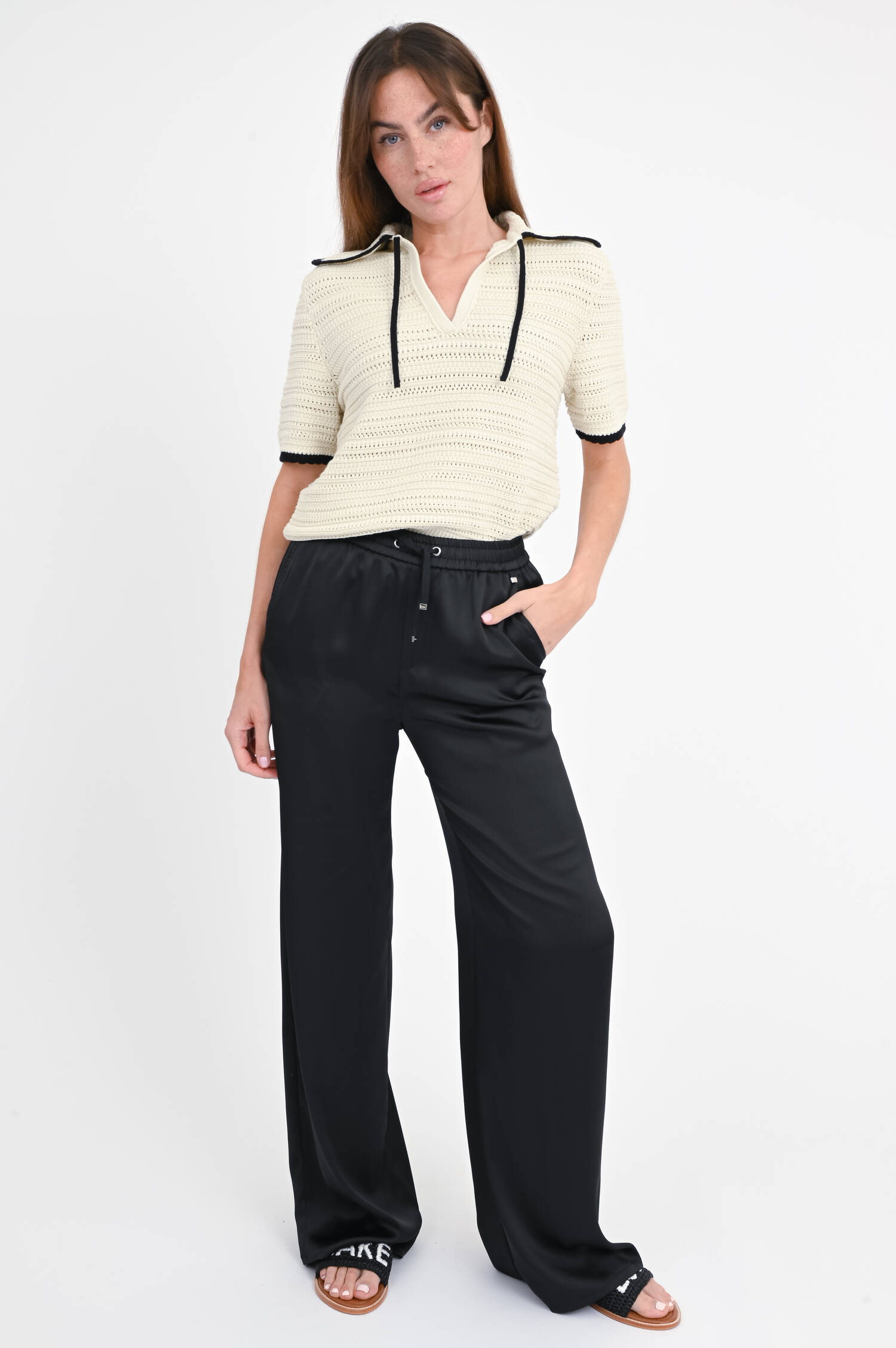 Hose in Satin-Optik in Schwarz