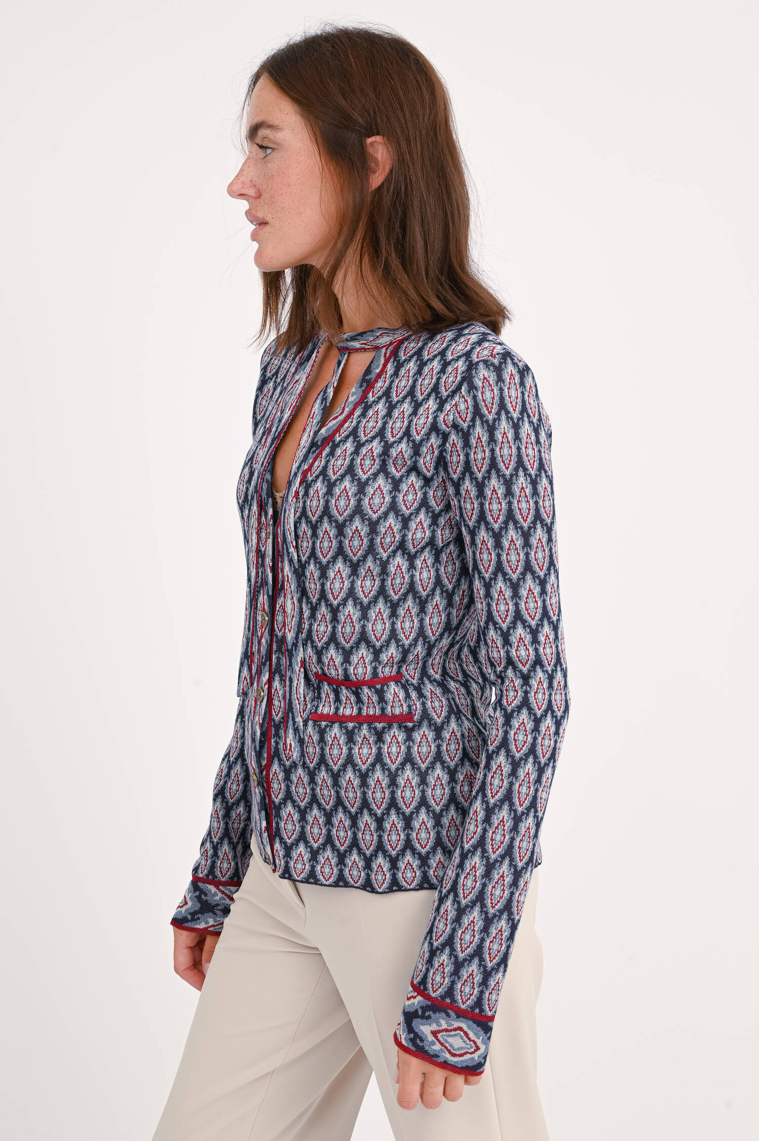 Schluppenbluse in Blau/Rot gemustert