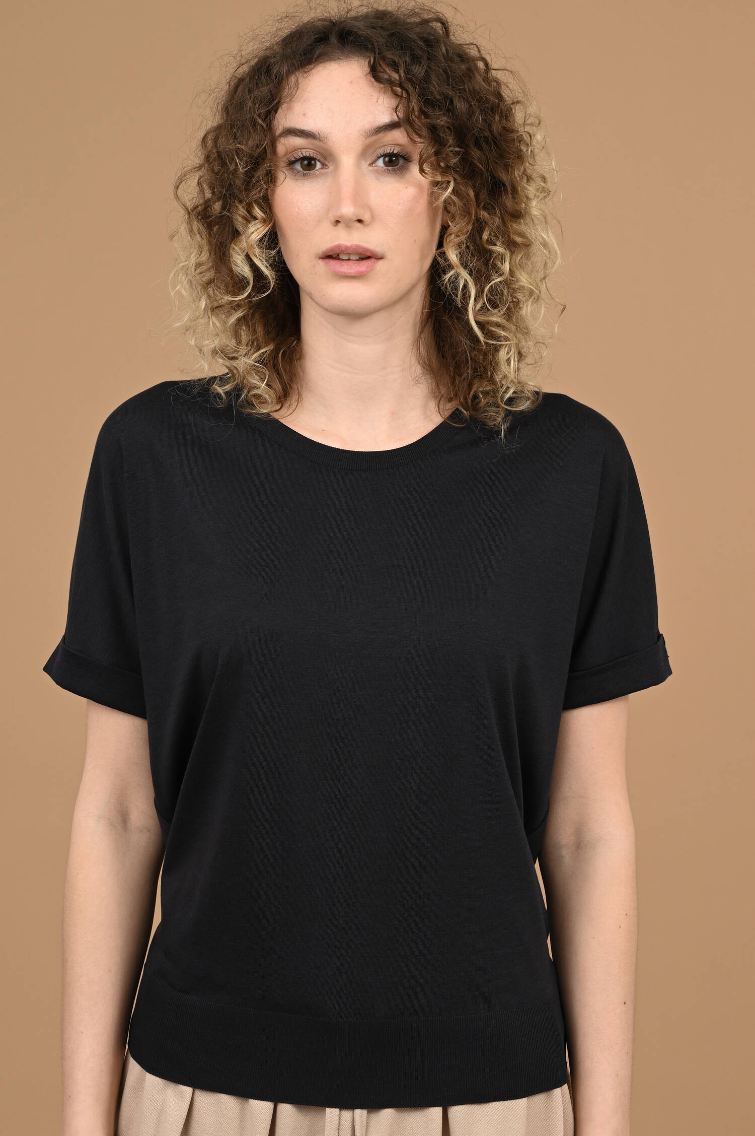 T-Shirt mit Rippbund in Blau