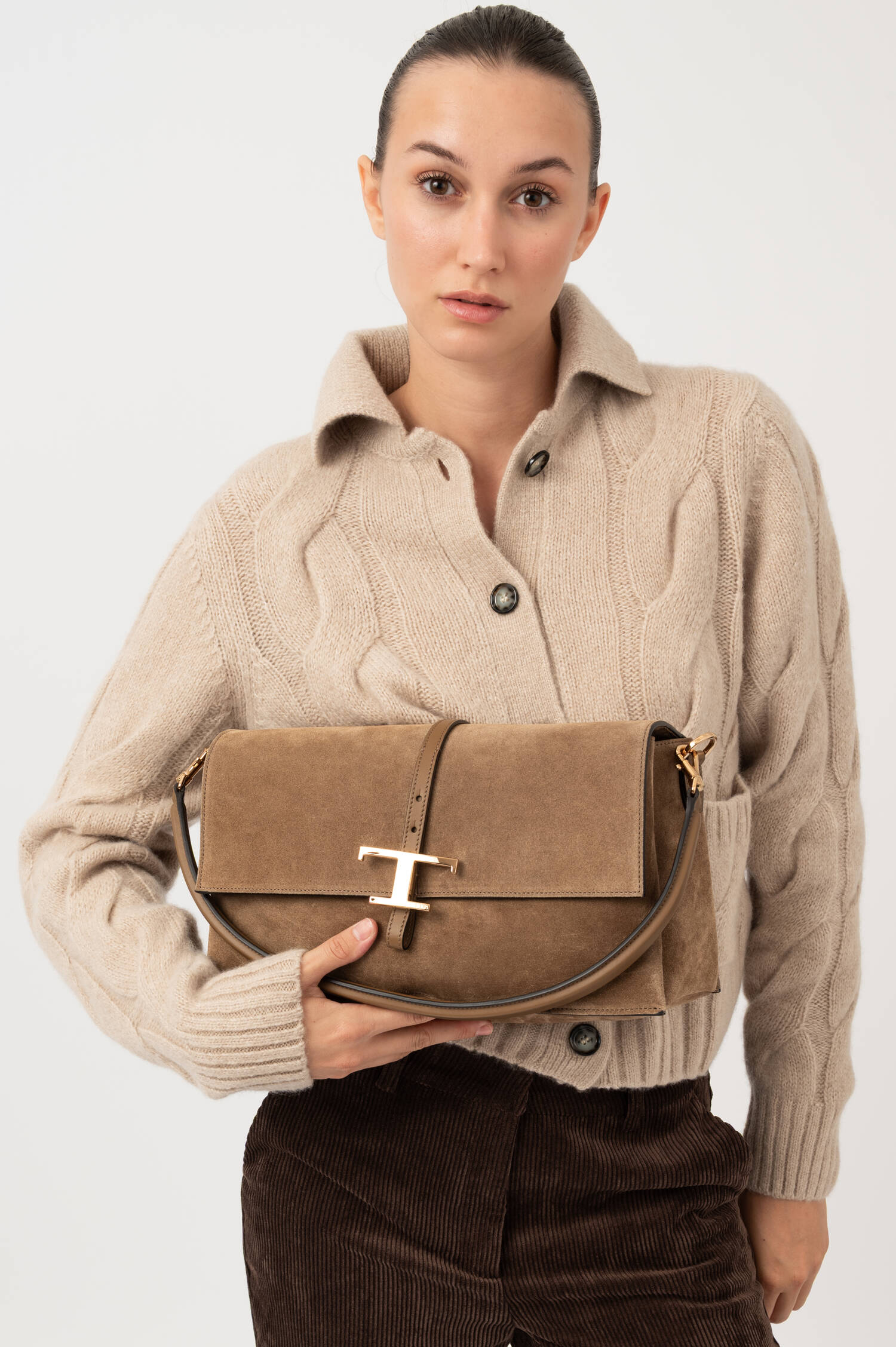 Veloursleder-Schultertasche in Braun