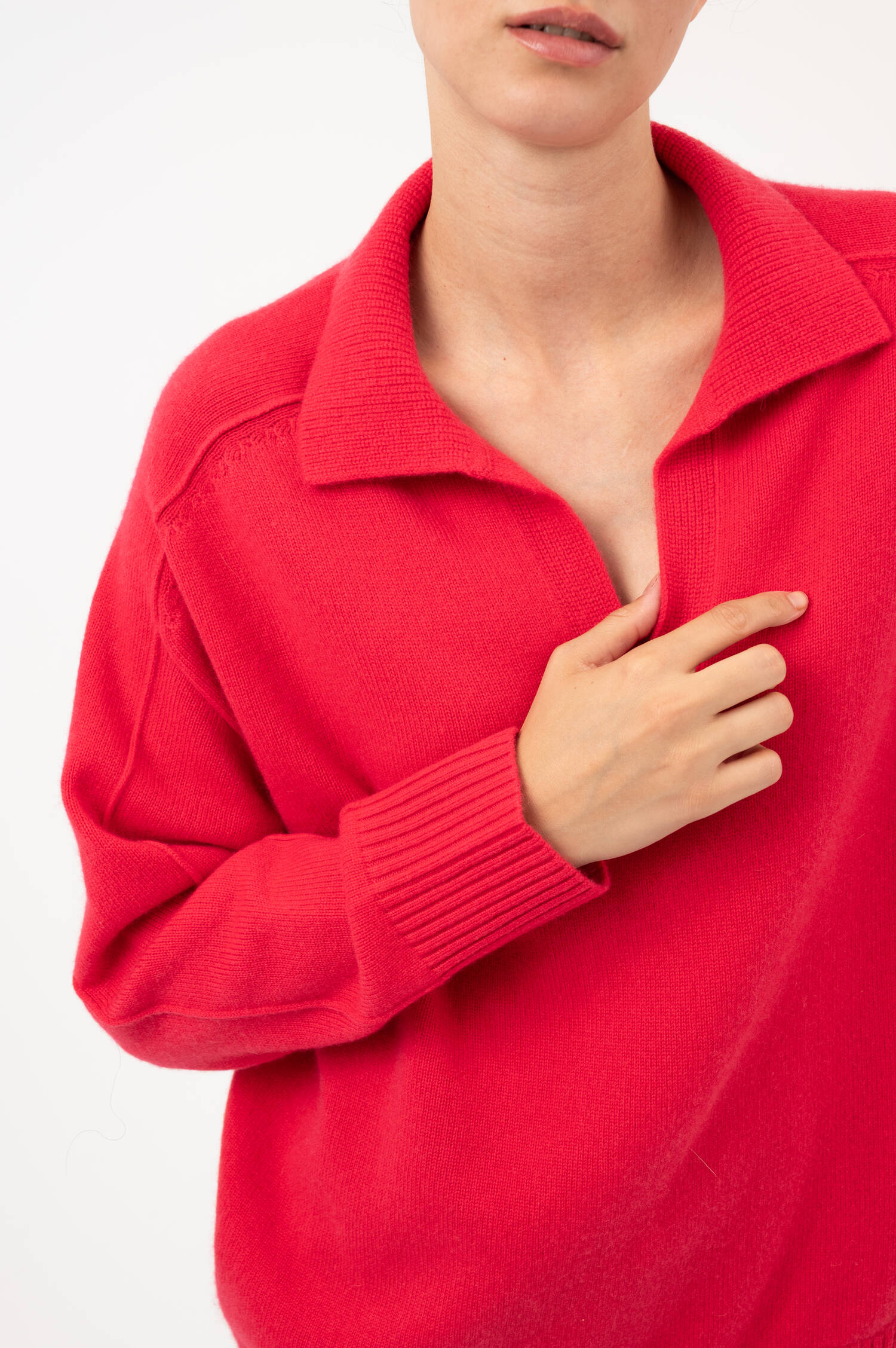 Woll-Cashmere-Pullover mit Polokragen in Himbeer Woll-Cashmere-Pullover mit Polokragen in Himbeer