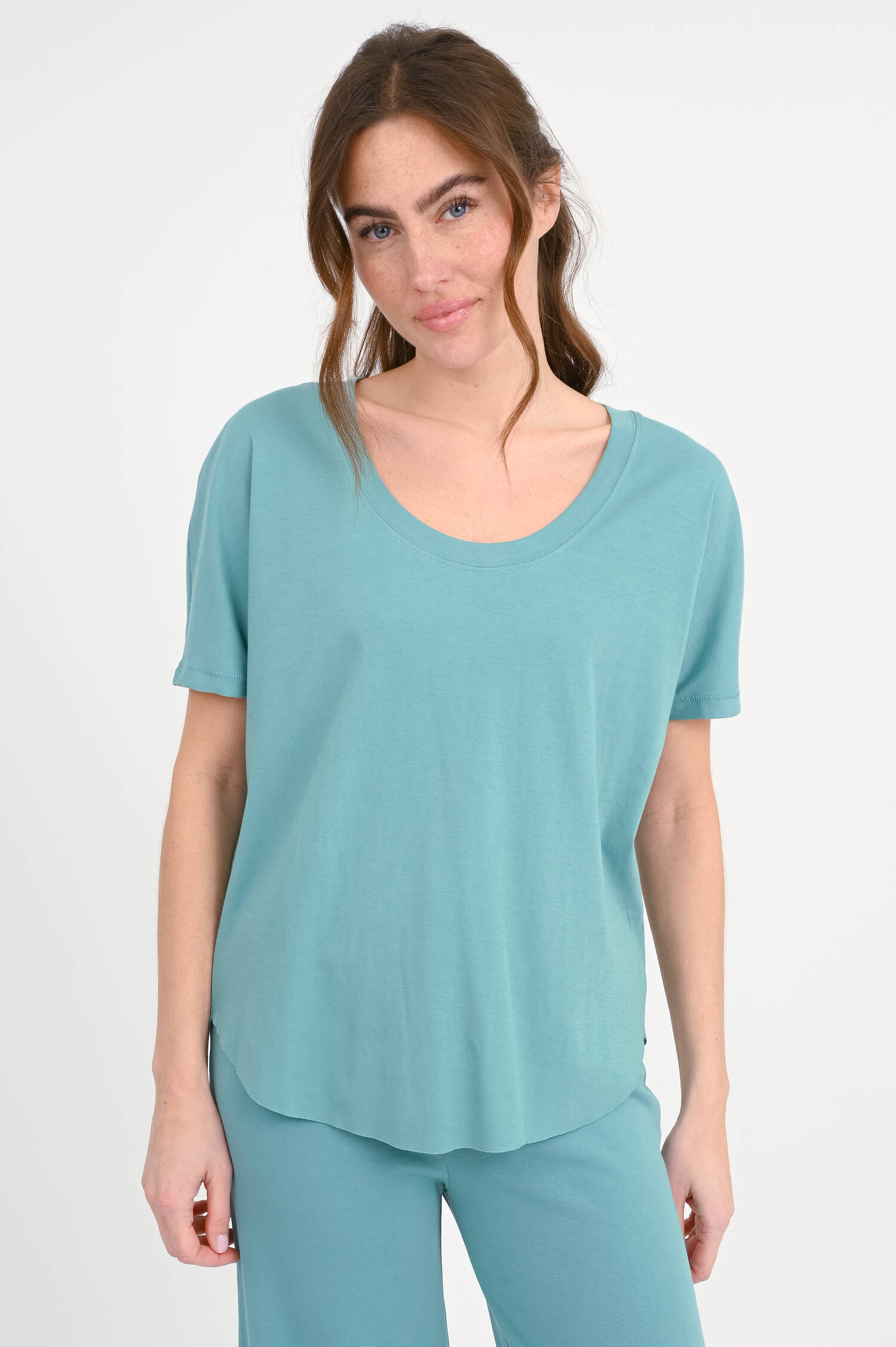 Shirt SANTA CLARA mit verlängertem Rücken in Cyan