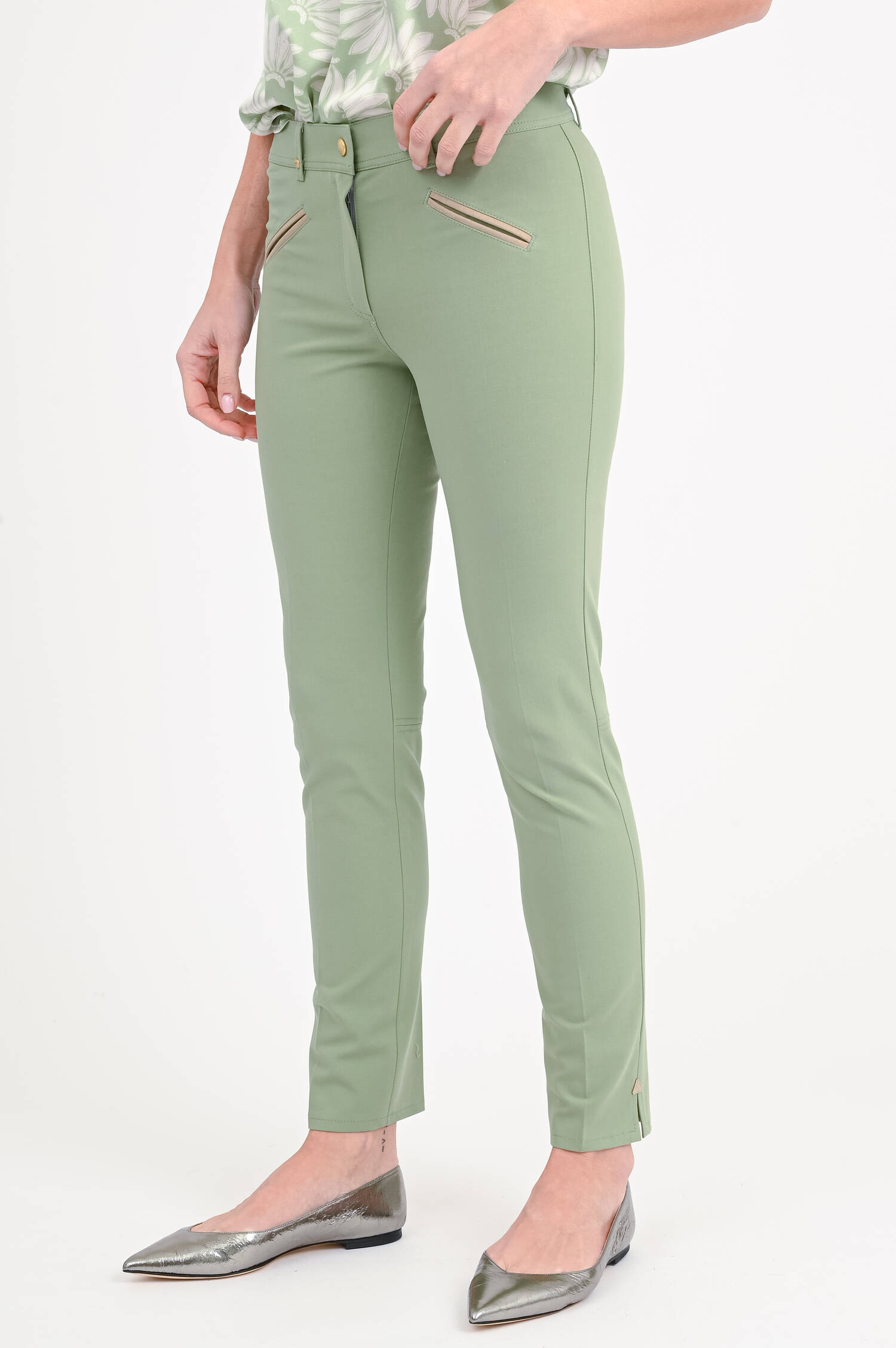  Chino ROYAL mit Lederdetails in Salbei