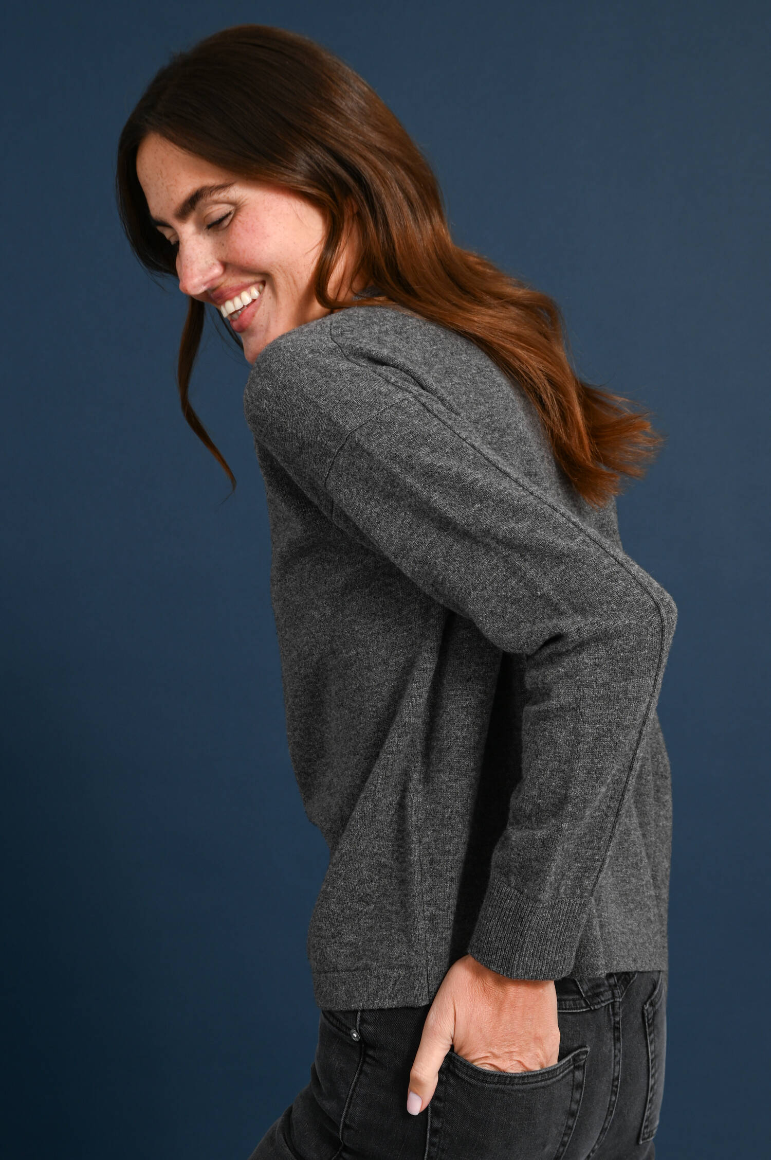 Woll-Cashmere Pullover NEBBIE in Dunkelgrau Woll-Cashmere Pullover NEBBIE in Dunkelgrau