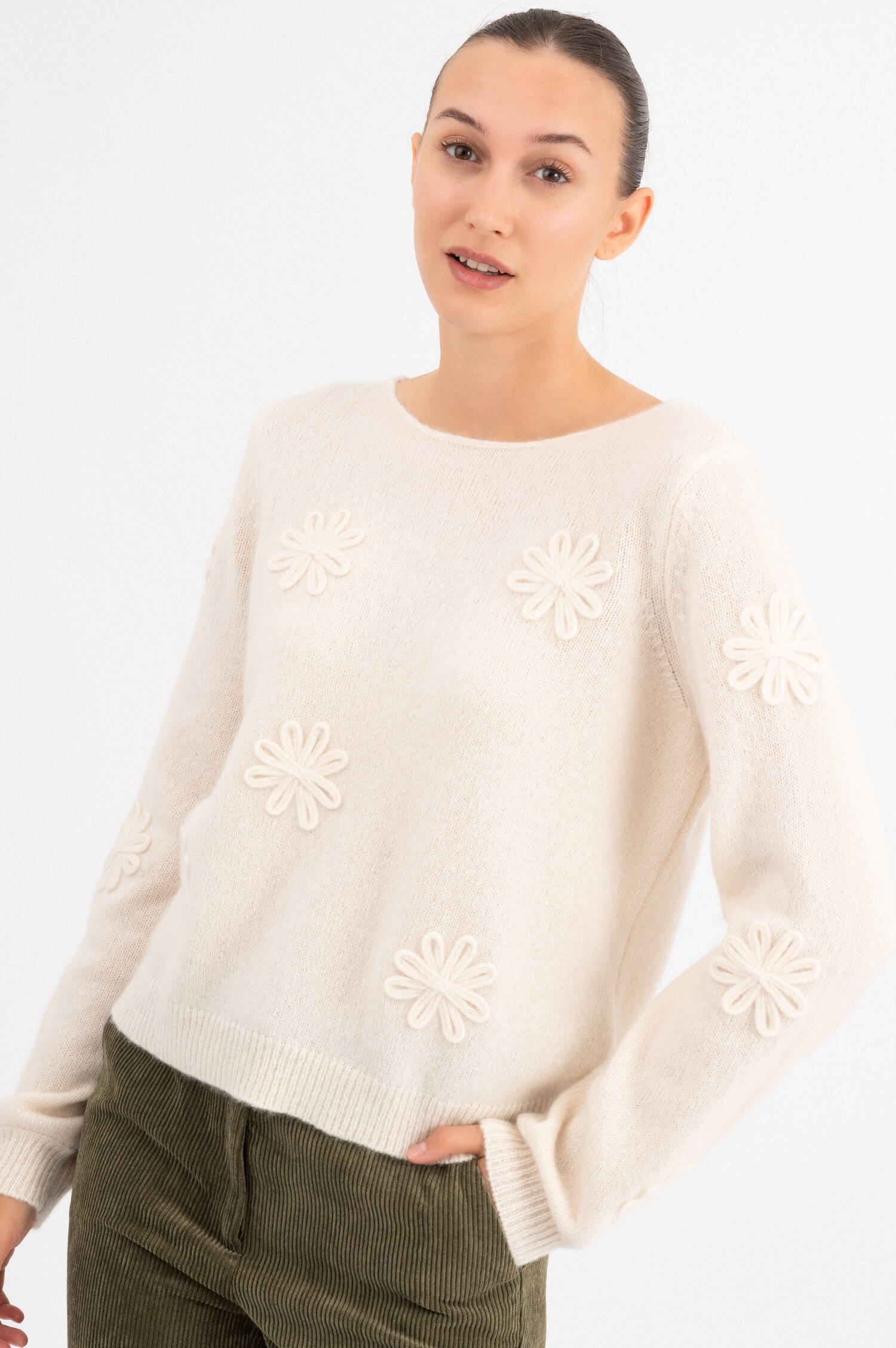 Pullover mit Blumenstickerei in Beige Pullover mit Blumenstickerei in Beige