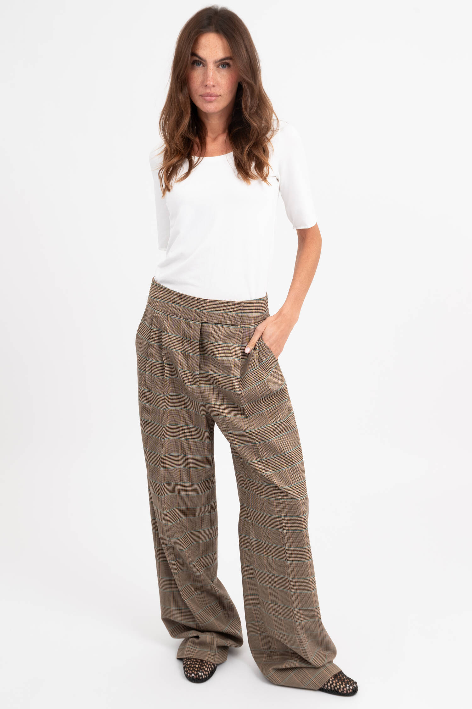 Wide-Leg Bundfalten Wollhose in Beige Wide-Leg Bundfalten Wollhose in Beige