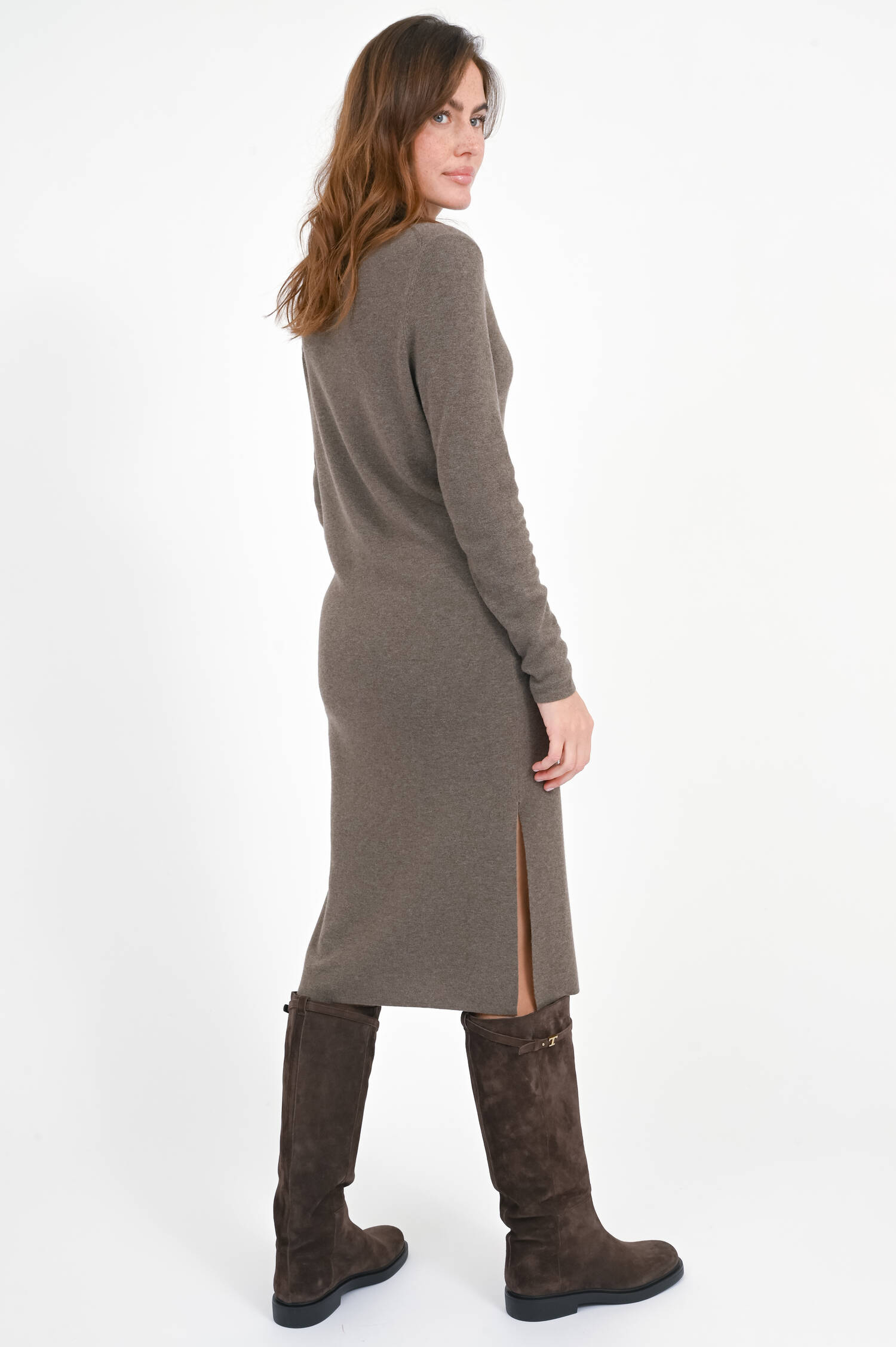 Strickkleid mit Stehkragen in Cacao Strickkleid mit Stehkragen in Cacao