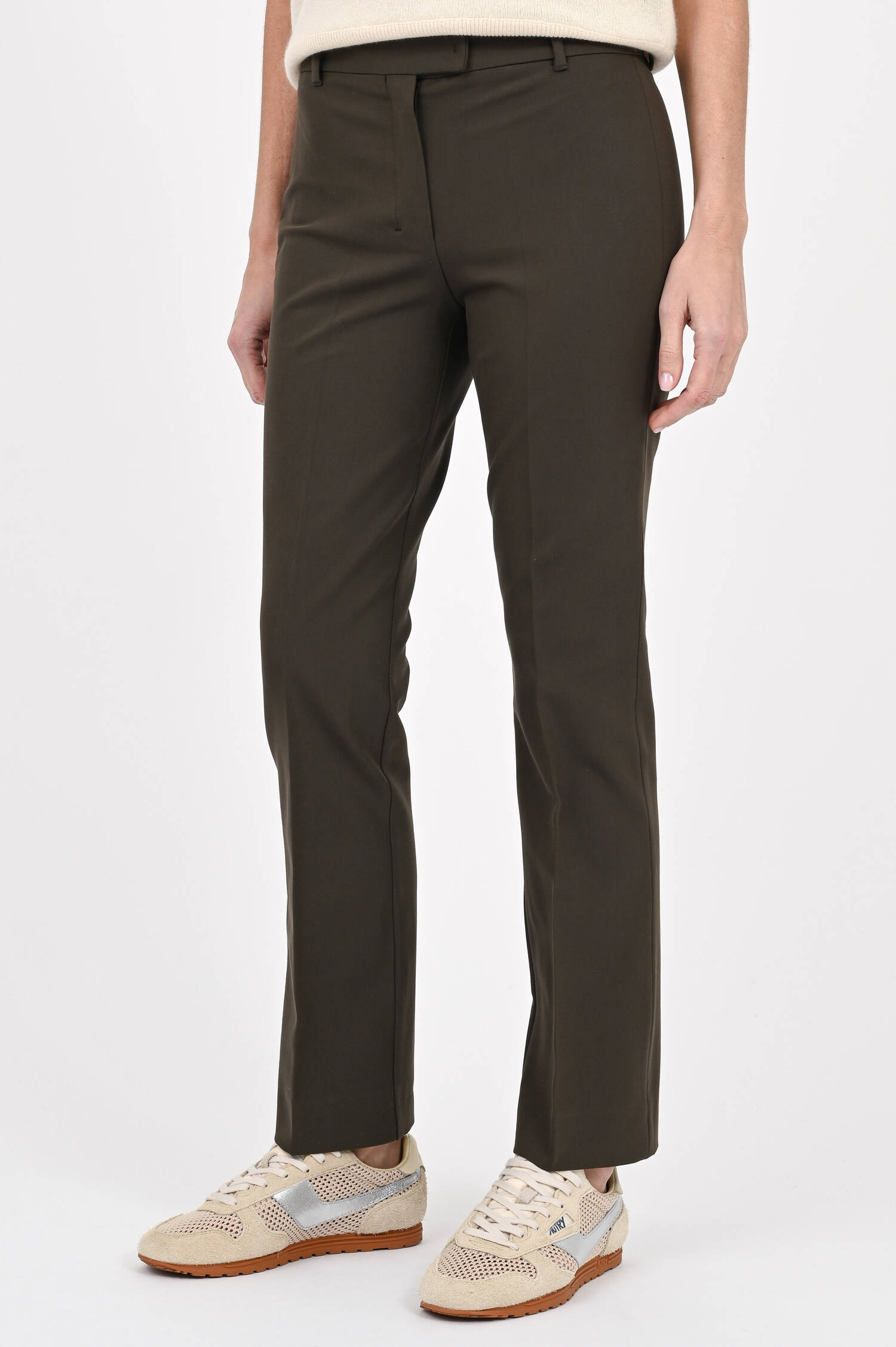 Hose FATINA mit Bügelfalte in Oliv Hose FATINA mit Bügelfalte in Oliv