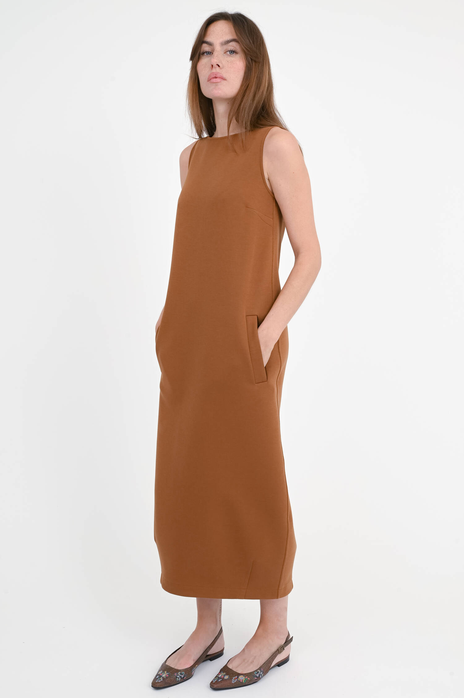 Midi-Kleid ALBIO in O-Shape in Tabak