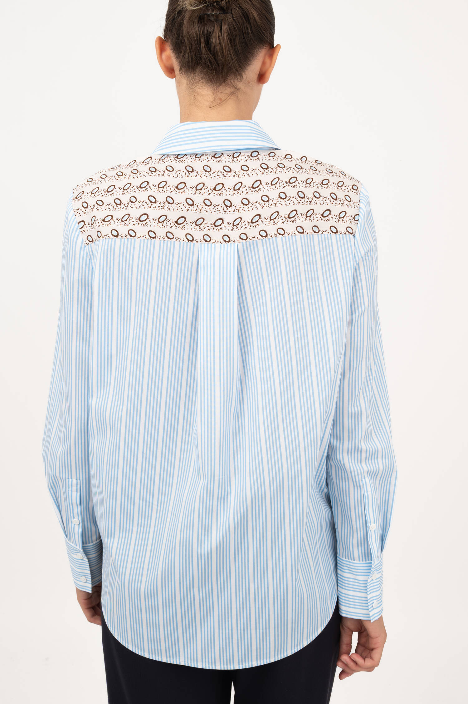 Bluse mit Streifen in Hellblau/Weiß/Beige Bluse mit Streifen in Hellblau/Weiß/Beige