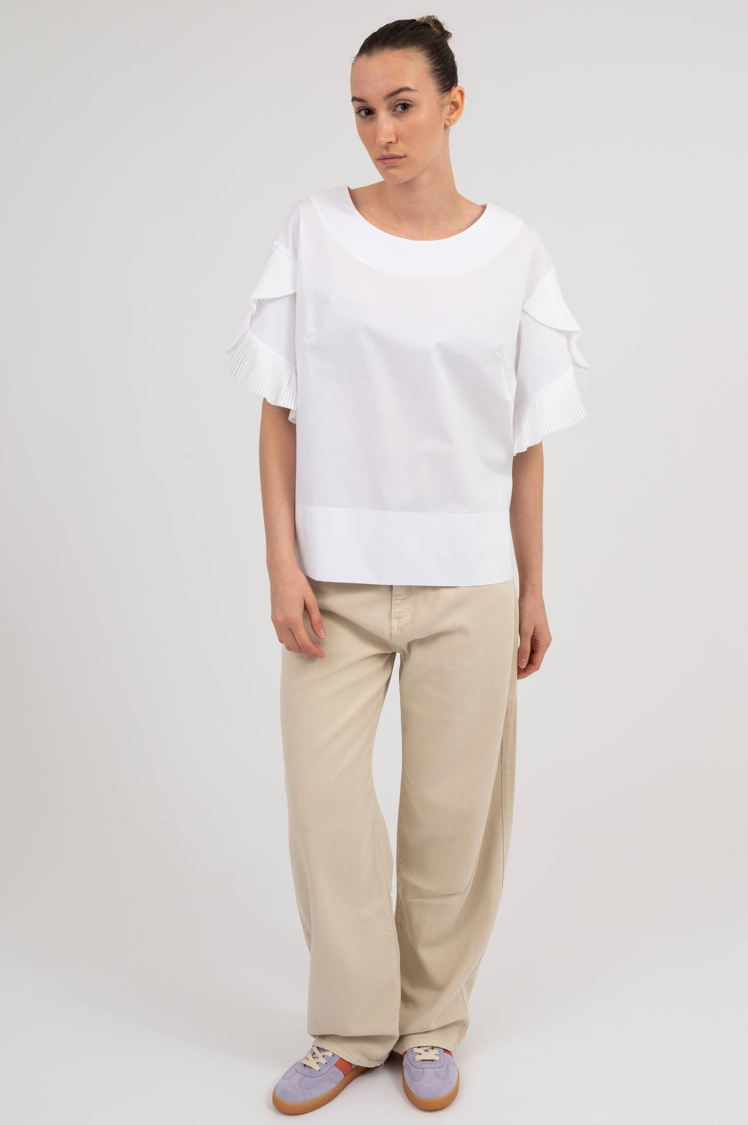 Bluse mit Plissee-Volantbesatz in Weiß