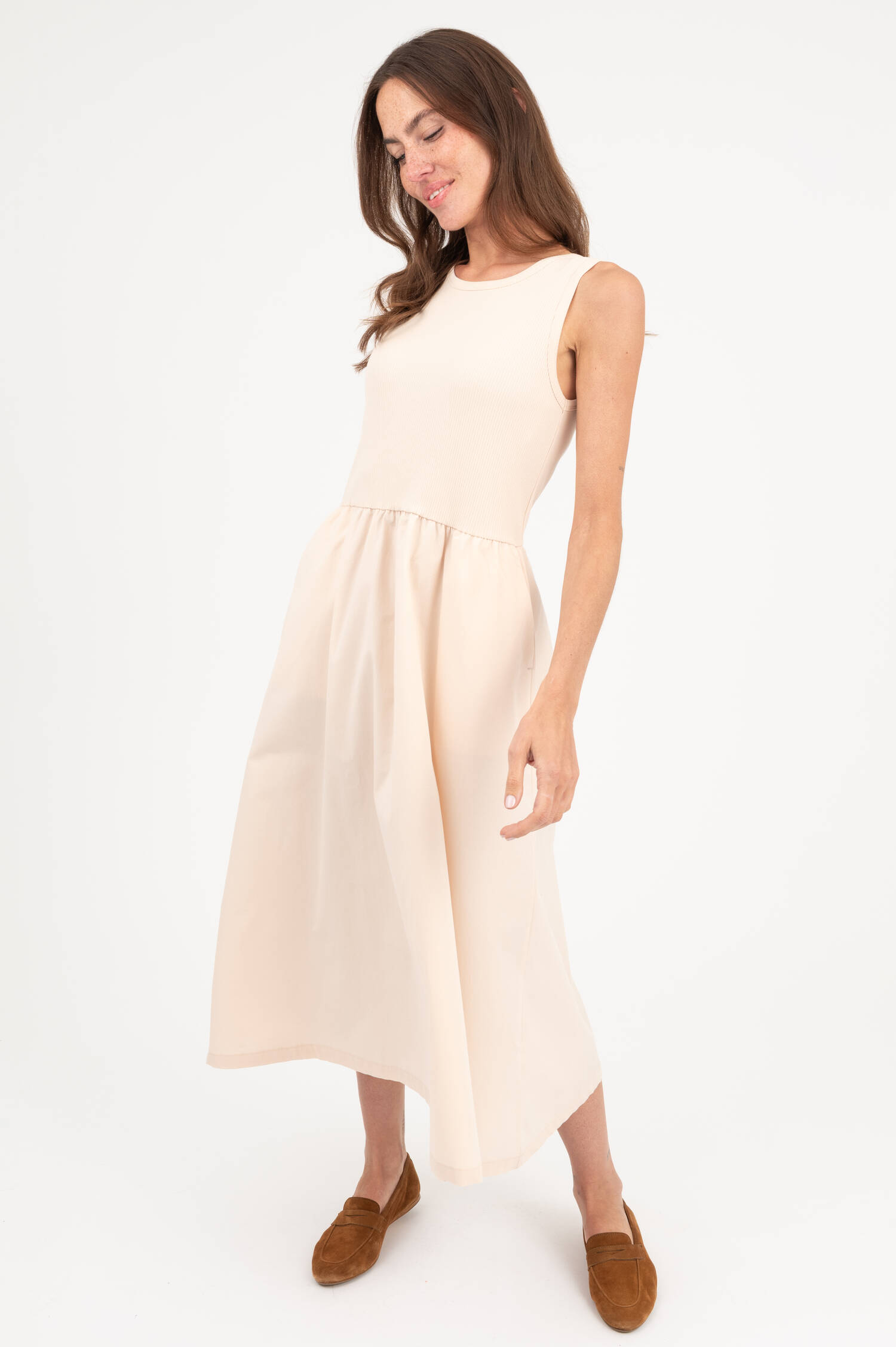 Midi Kleid in Sand