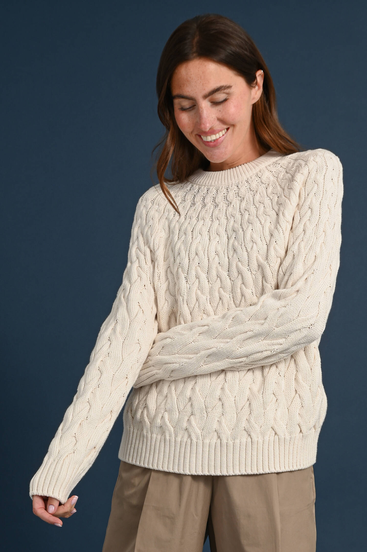 Zopfstrick Baumwoll Crew Neck Pullover in Ecru