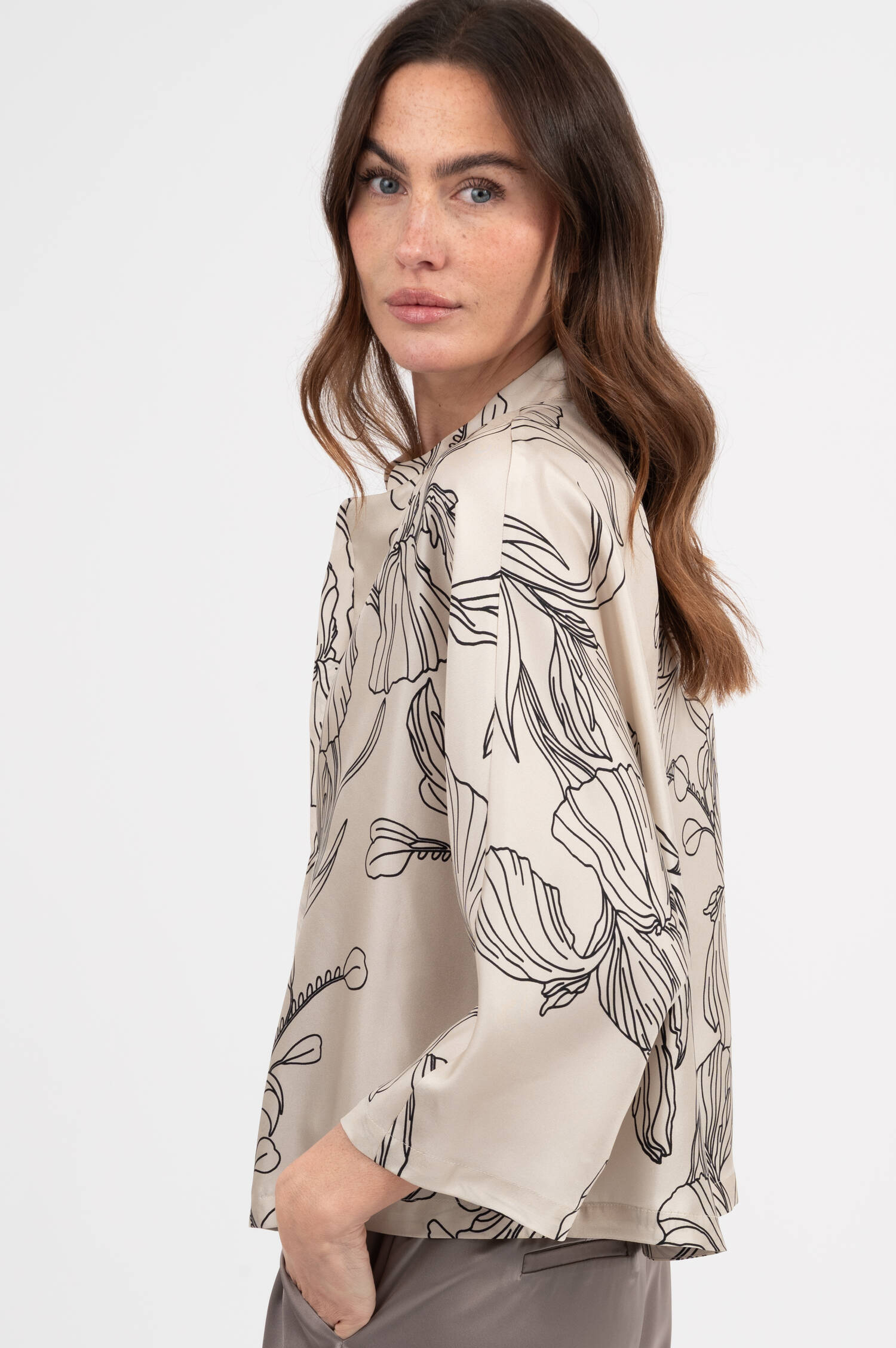 Seidenbluse mit Print in Creme Seidenbluse mit Print in Creme
