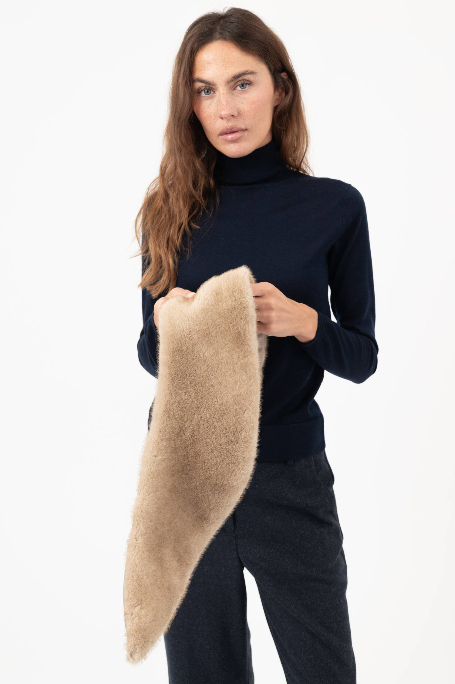 Faux-Fur-Schal in Beige Faux-Fur-Schal in Beige