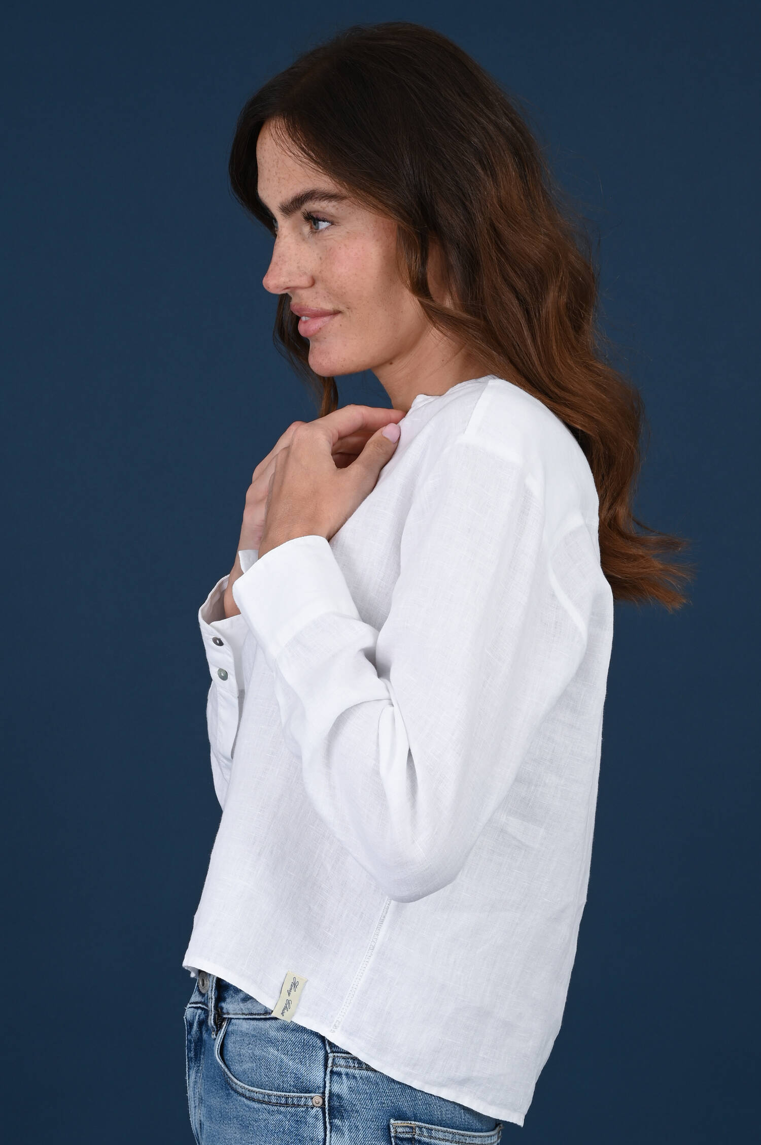 Leinenbluse mit Schleifen in Weiß