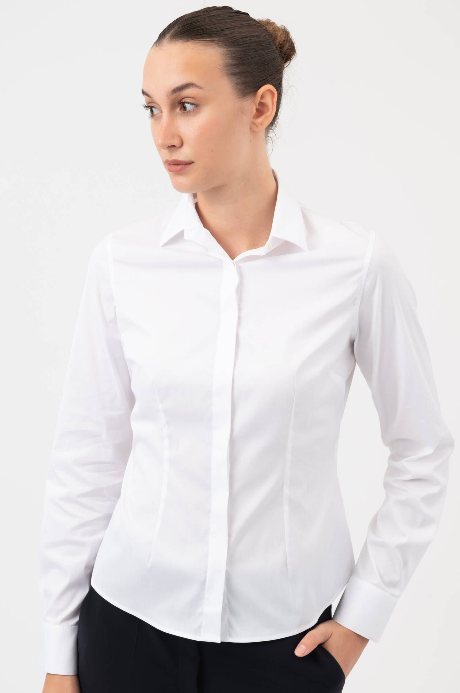 Taillierte Bluse in Weiß Taillierte Bluse in Weiß