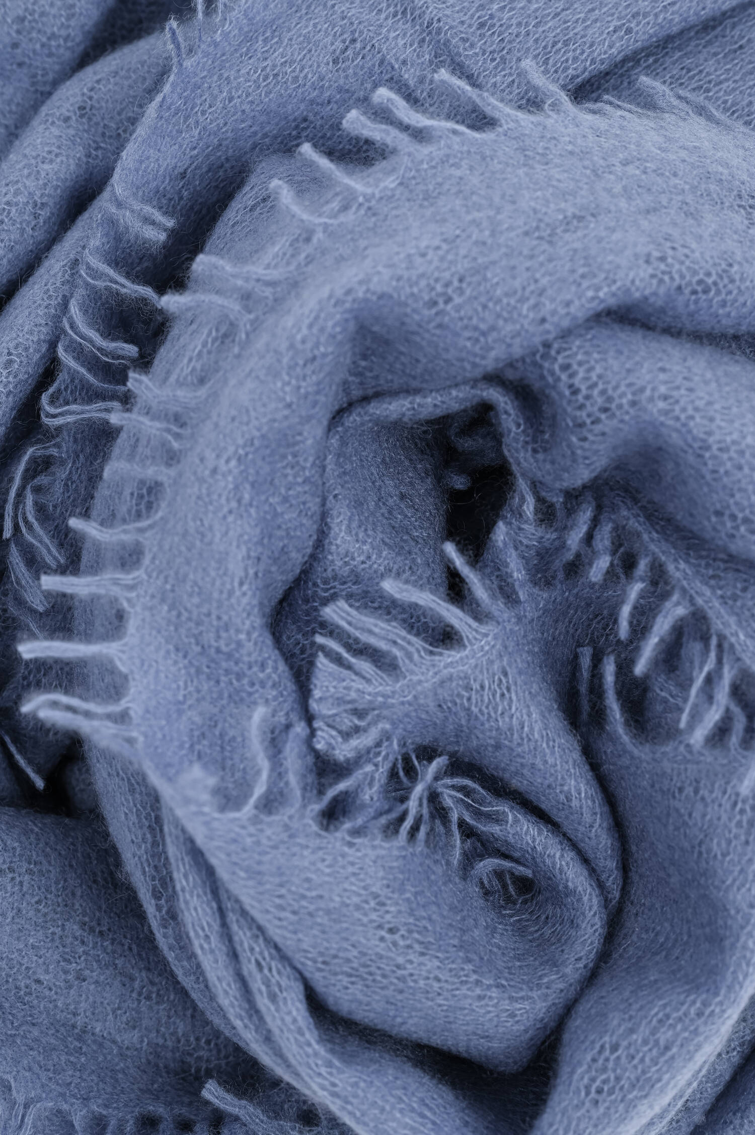Schal mit Fransenkante aus Cashmere in Graublau