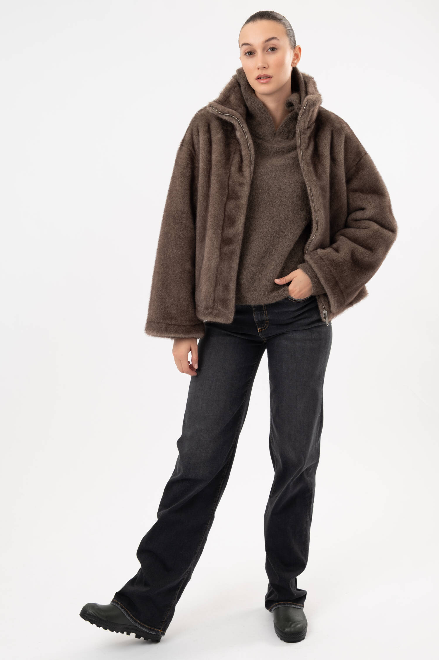 Faux-Fur-Jacke in Graubraun