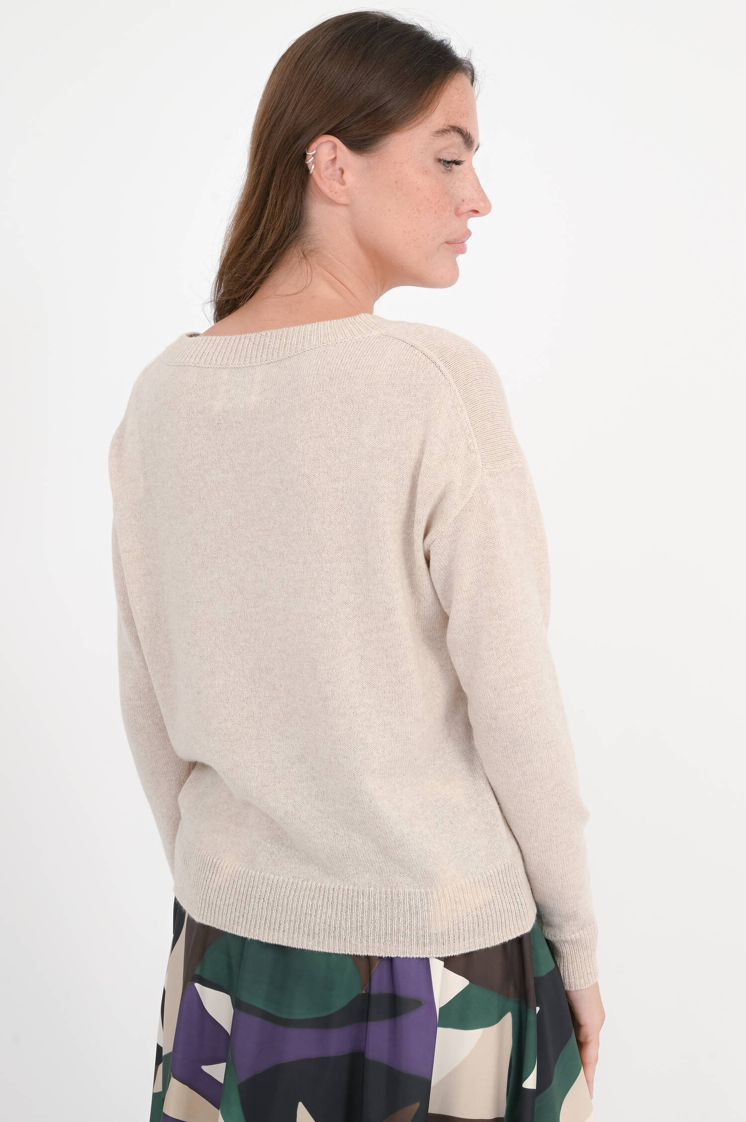 Cashmere-Pullover mit U-Boot-Ausschnitt in Beige Cashmere-Pullover mit U-Boot-Ausschnitt in Beige
