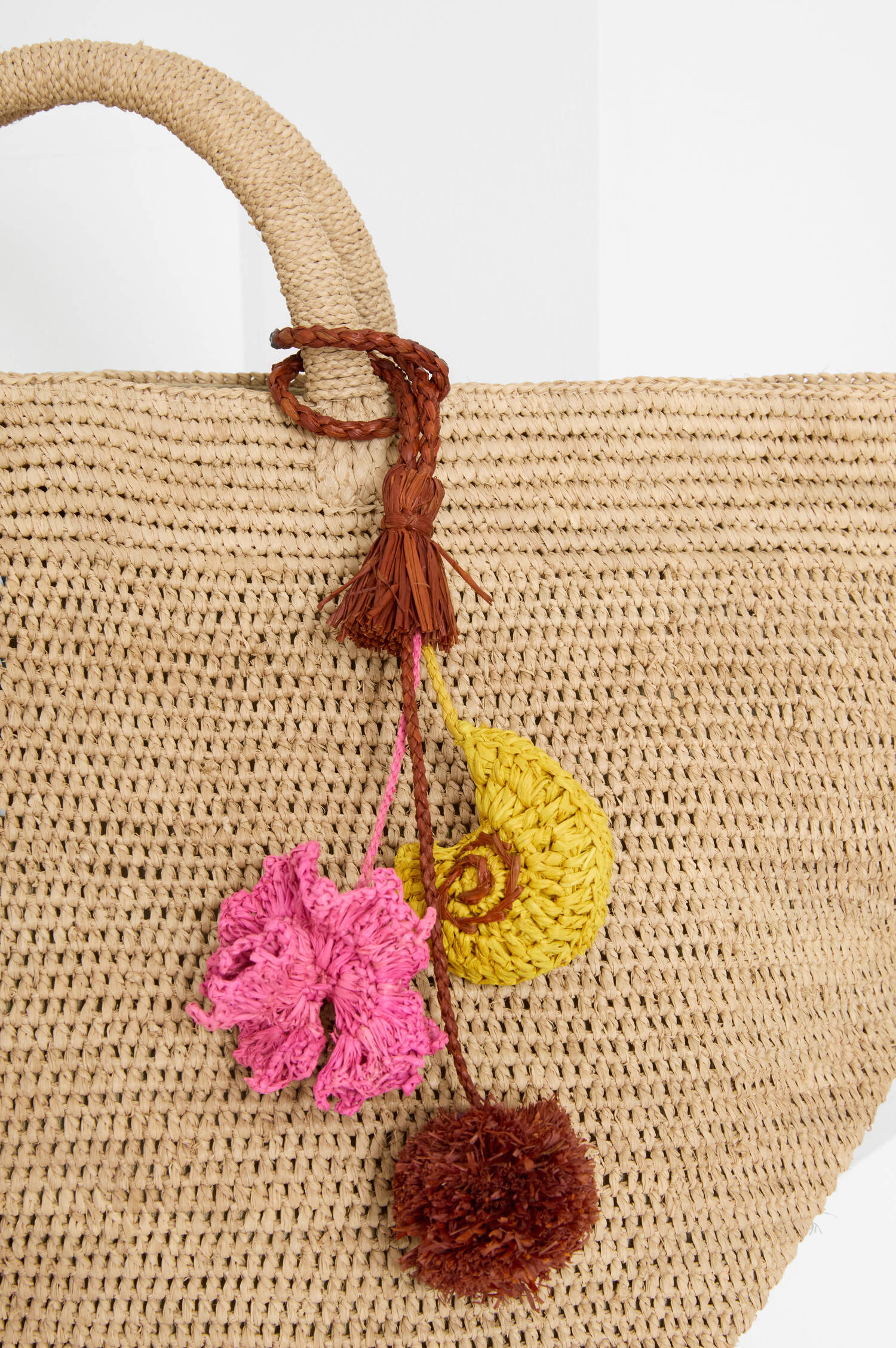 Anhänger BAG CHARM SHELL in Natur Anhänger BAG CHARM SHELL in Natur