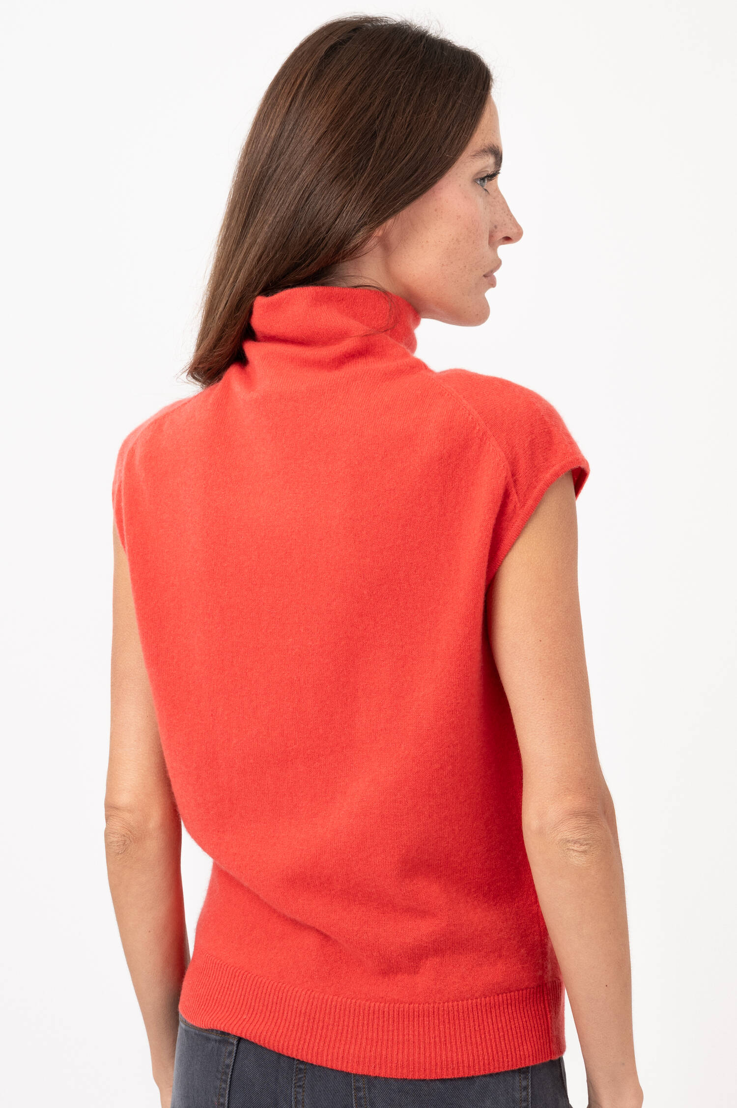 Cashmere-Pullunder mit Stehkragen in Pastellrot