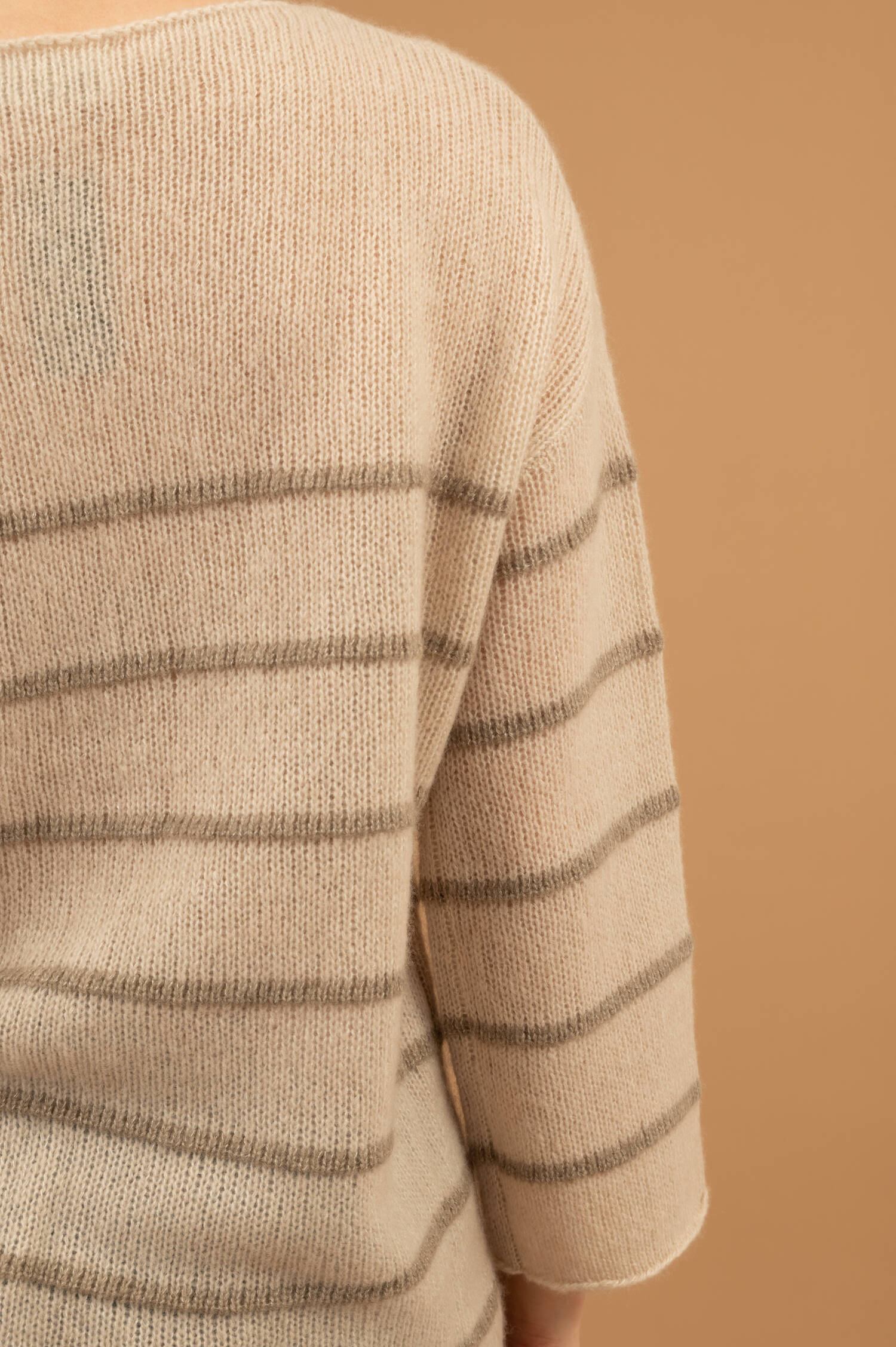 Cashmere-Seiden Pullover in Beige/Grau Cashmere-Seiden Pullover in Beige/Grau