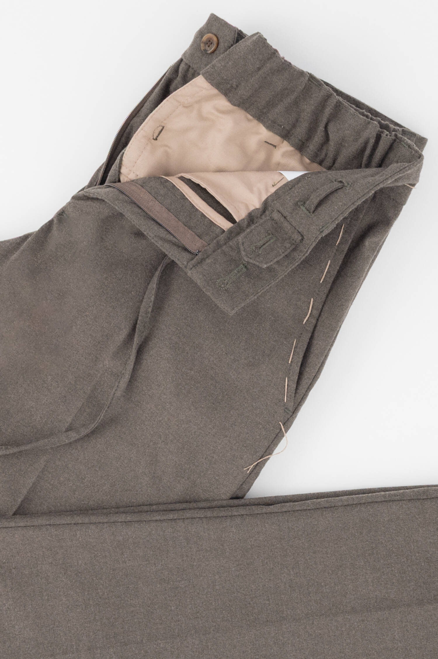 Chino mit Kordelzug in Olivgrün Chino mit Kordelzug in Olivgrün