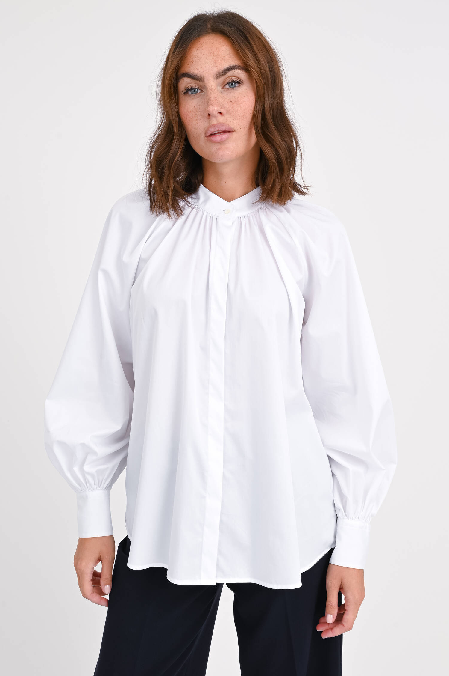 Oversize-Bluse MARBUT in Weiß