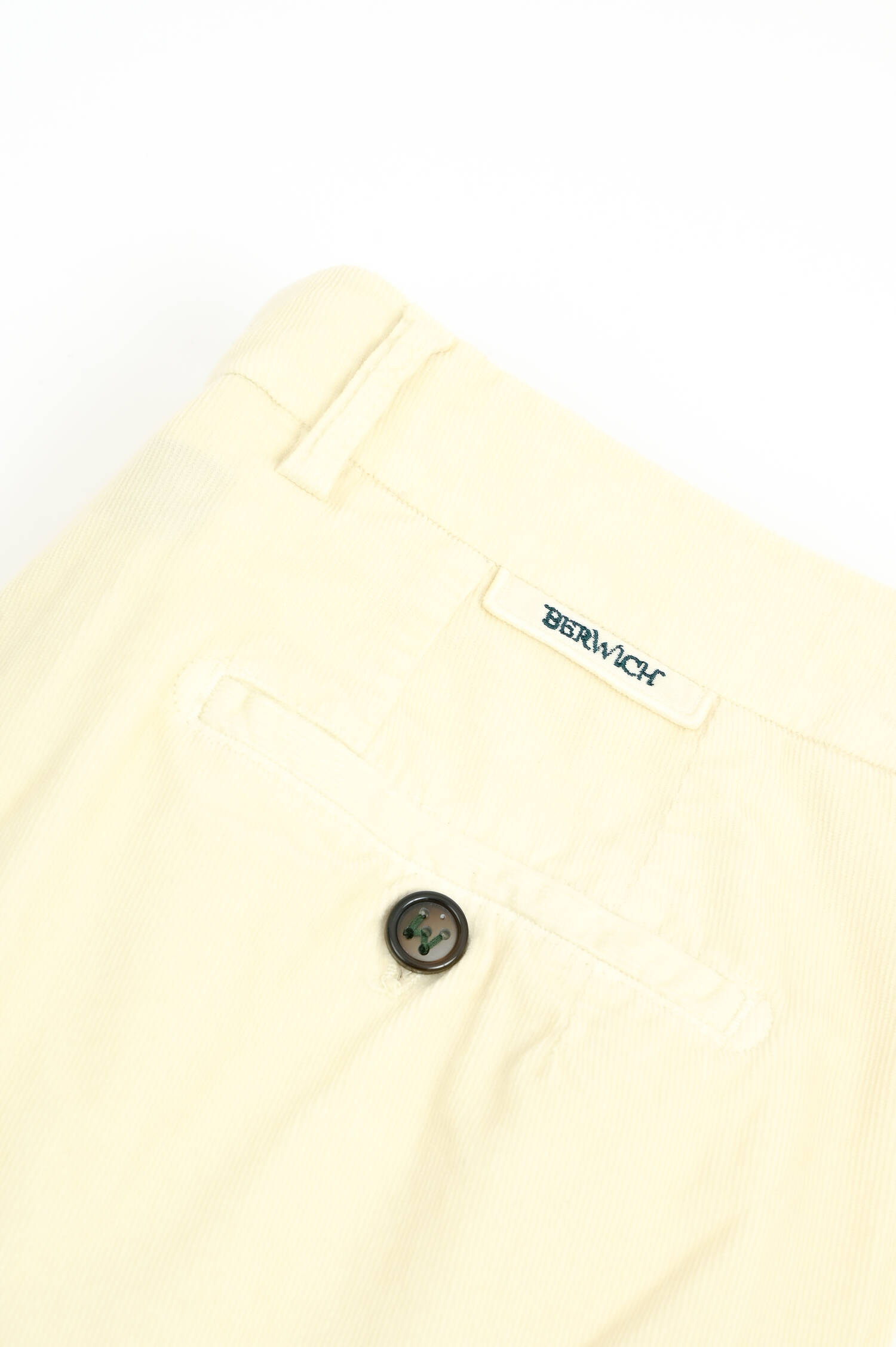 Schmale Cordhose MORELLO in Creme