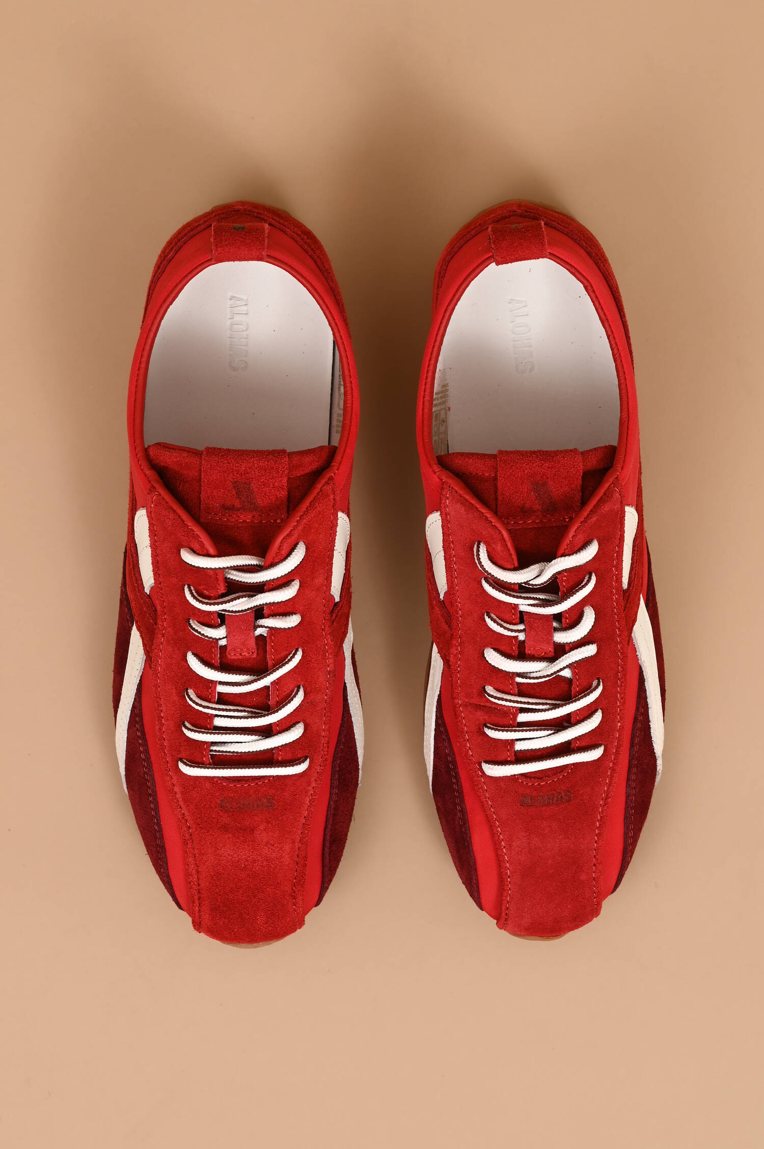 Sneaker aus Veloursleder in Rot
