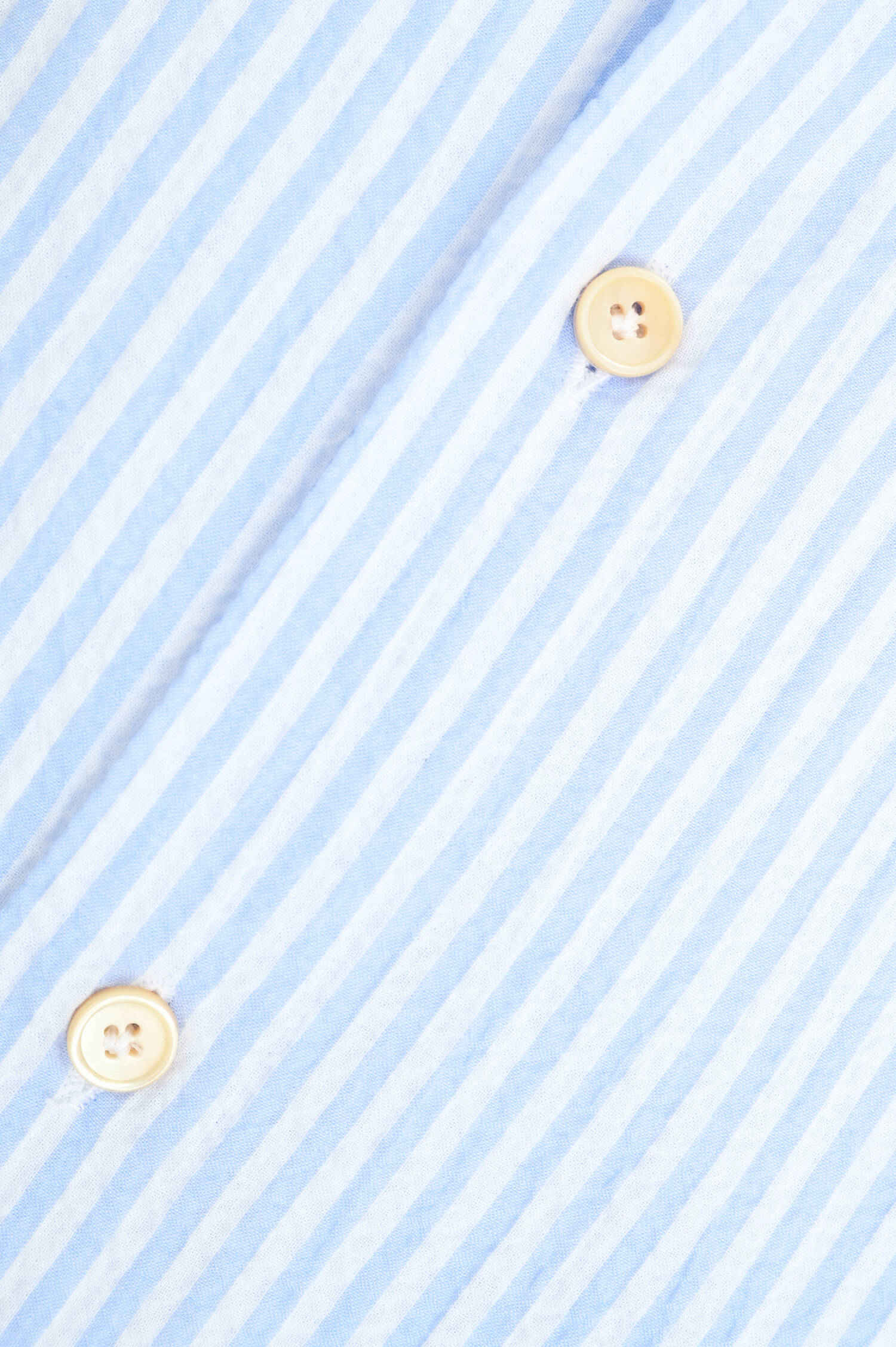 Seersuckerhemd in Hellblau/Weiß gestreift