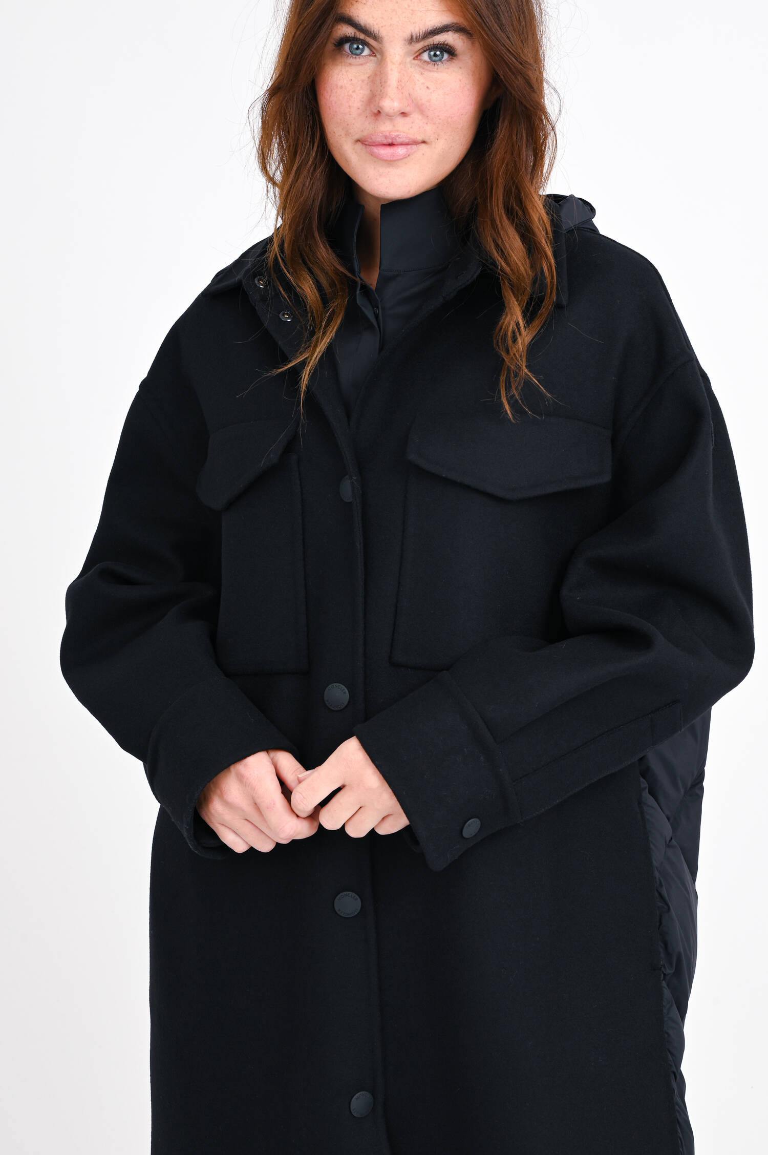 Wollmantel GOUET mit Daunenstepp in Schwarz