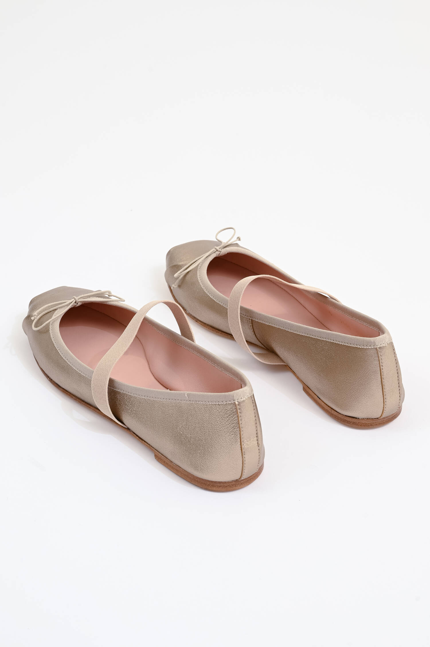 Ballerina AMI mit Riemen in Goldrose