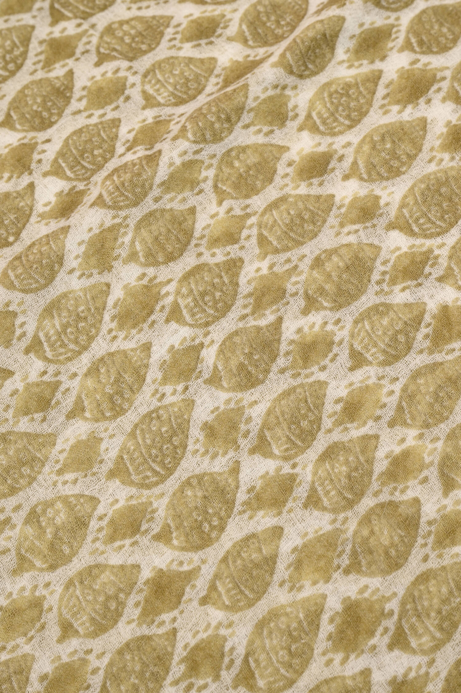 Cashmere-Schal ORLAIS in Olive gemustert Cashmere-Schal ORLAIS in Olive gemustert