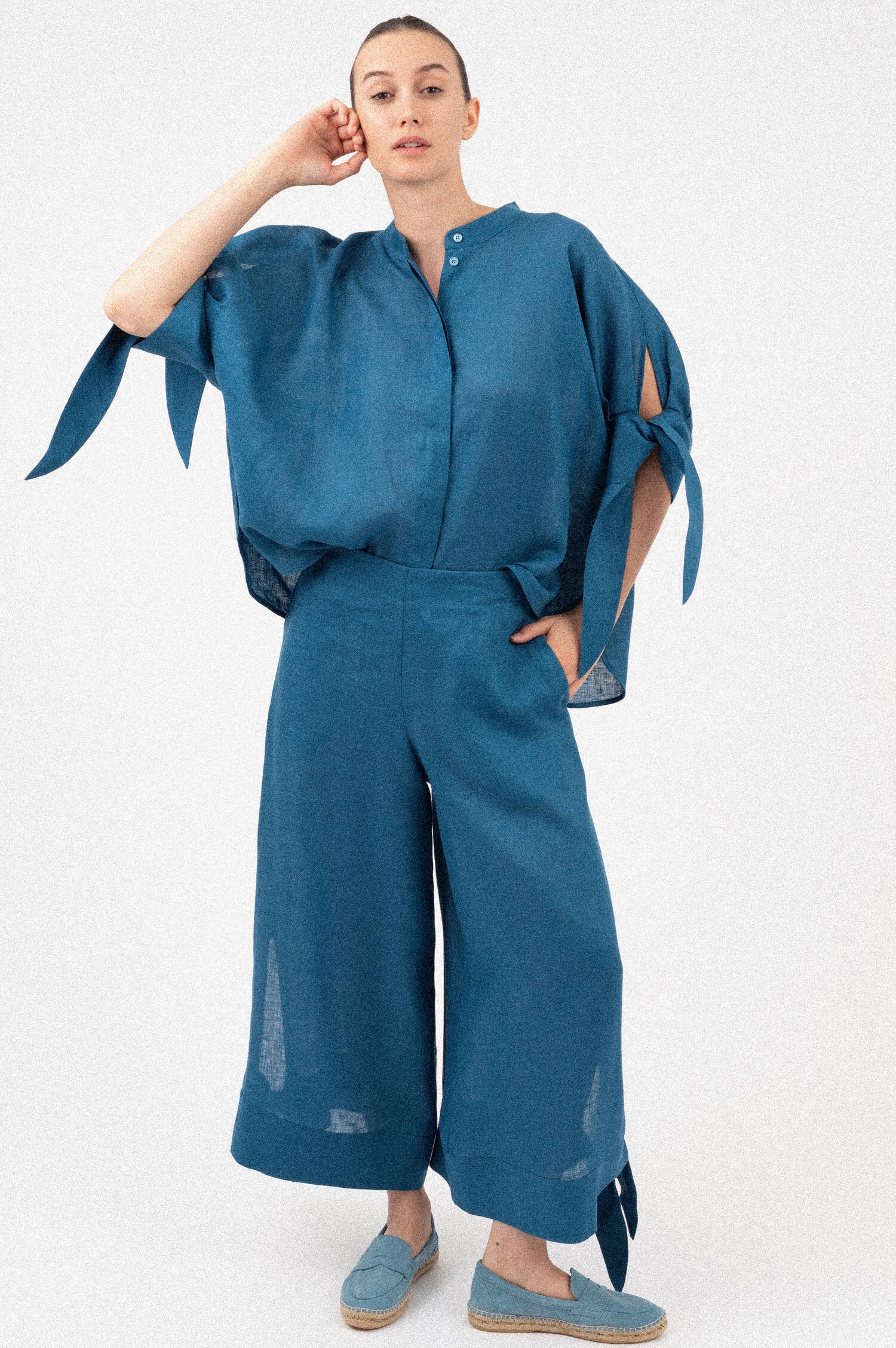 Cropped Wide-Leg Leinenschlupfhose in Blau