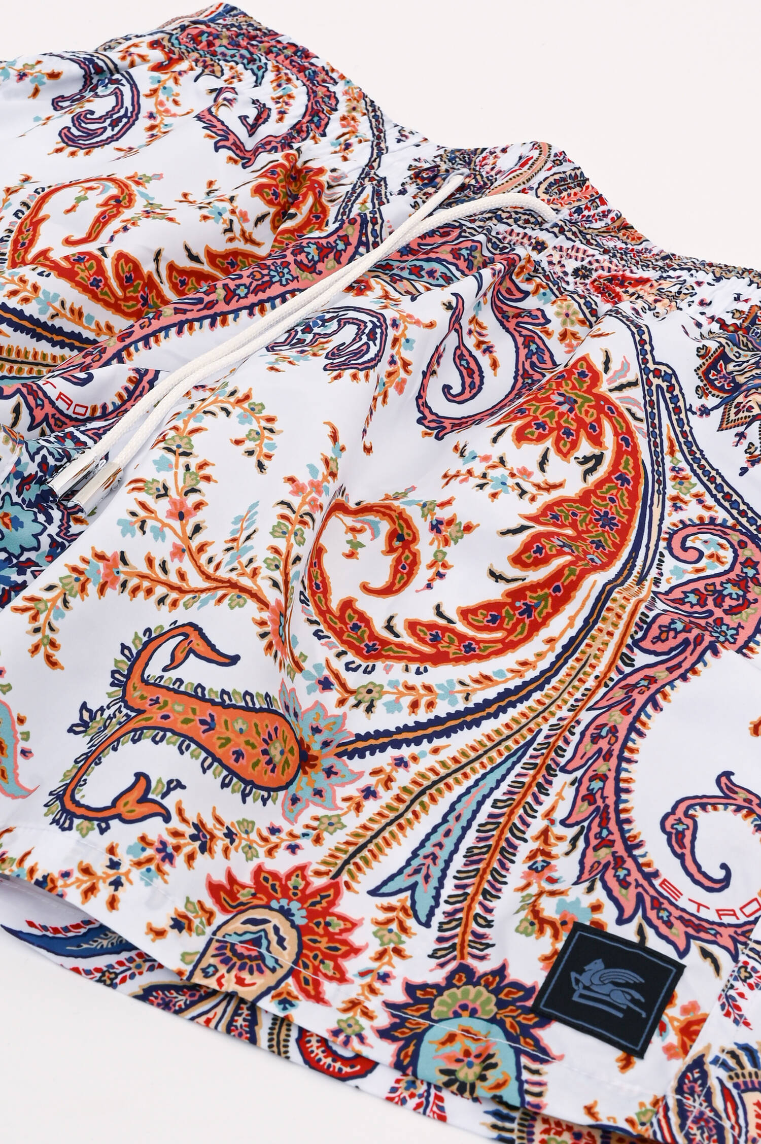 Badehose mit Paisley Print in Weiß/Multicolor
