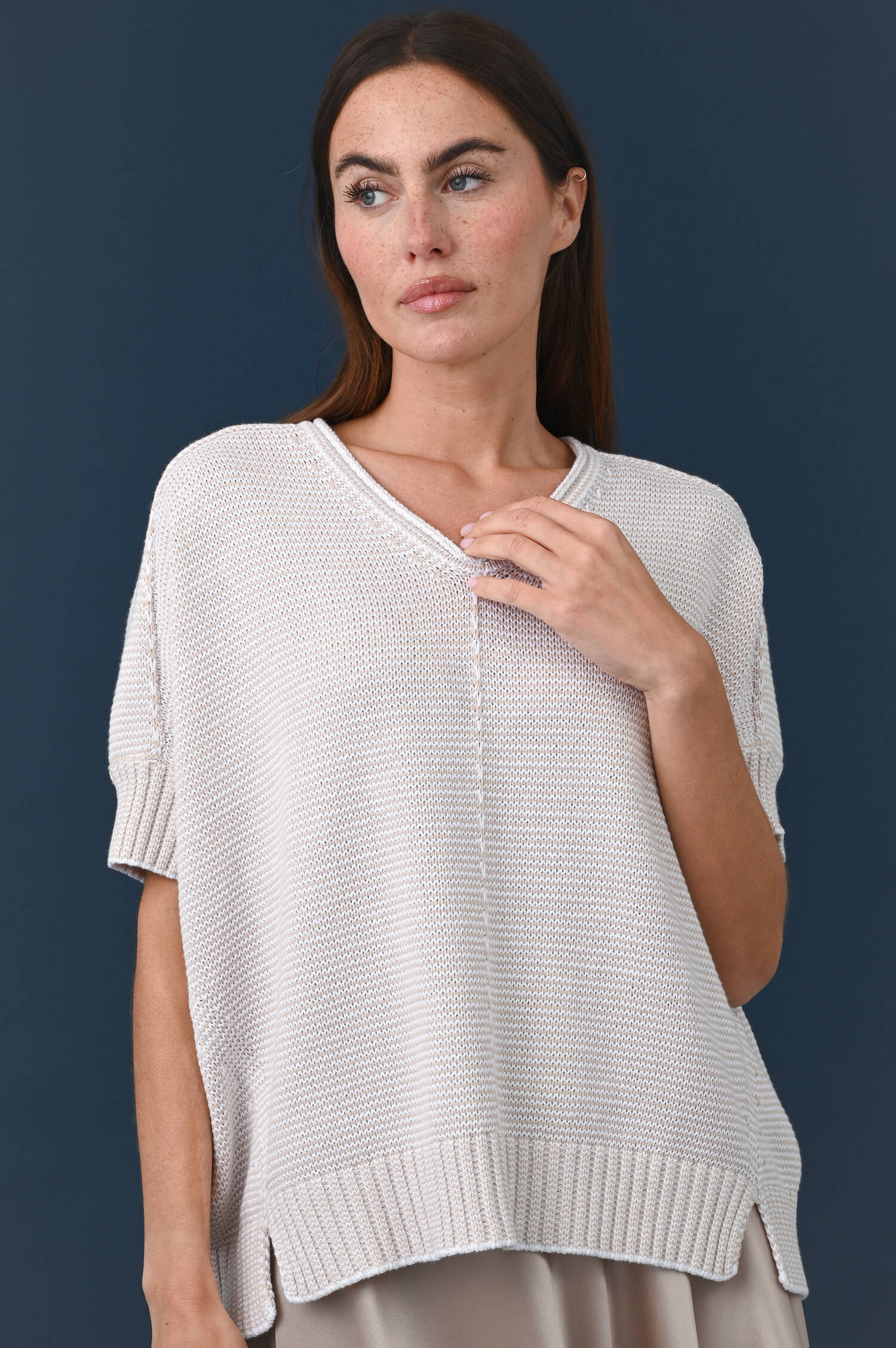 Kurzarmpullover mit Mouline Optik in Beige