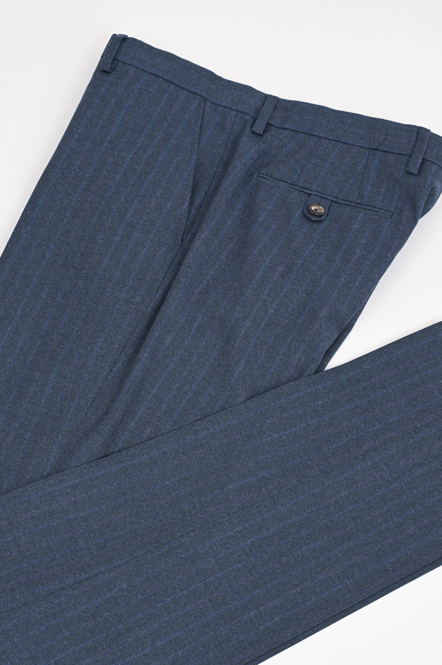 Anzug aus Wolle mit dezenten Streifen in Grau