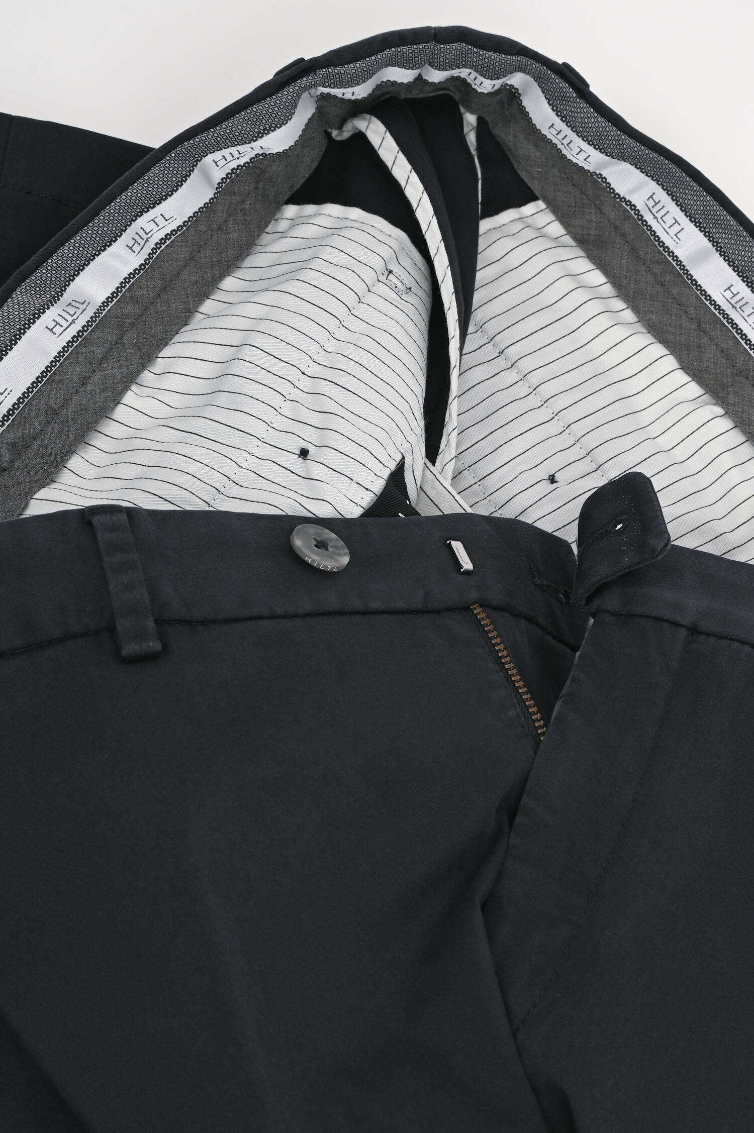 Baumwollhose TILO in Schwarz