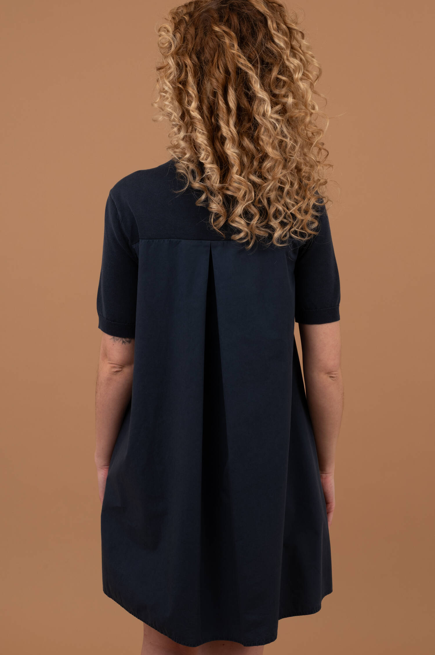 Feinstrick-Kleid in Navy